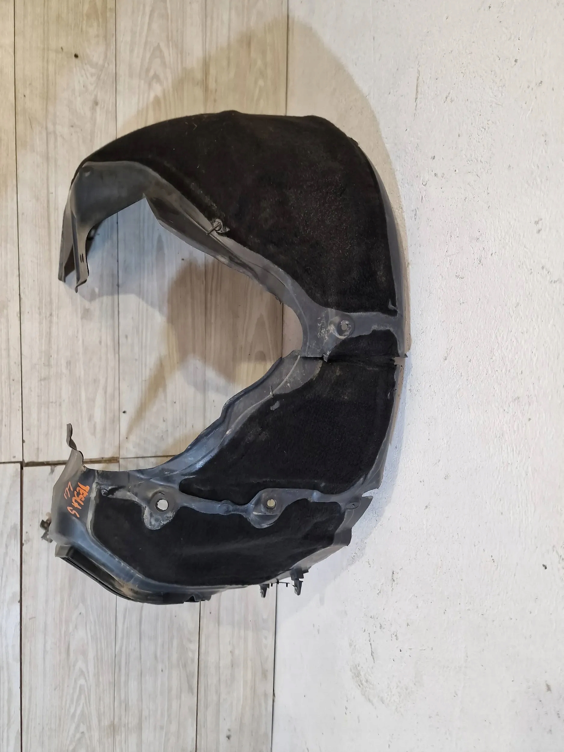 tesla MODEL S РЕСТАЙЛИНГ подкрылки левый перед 1063693-00C