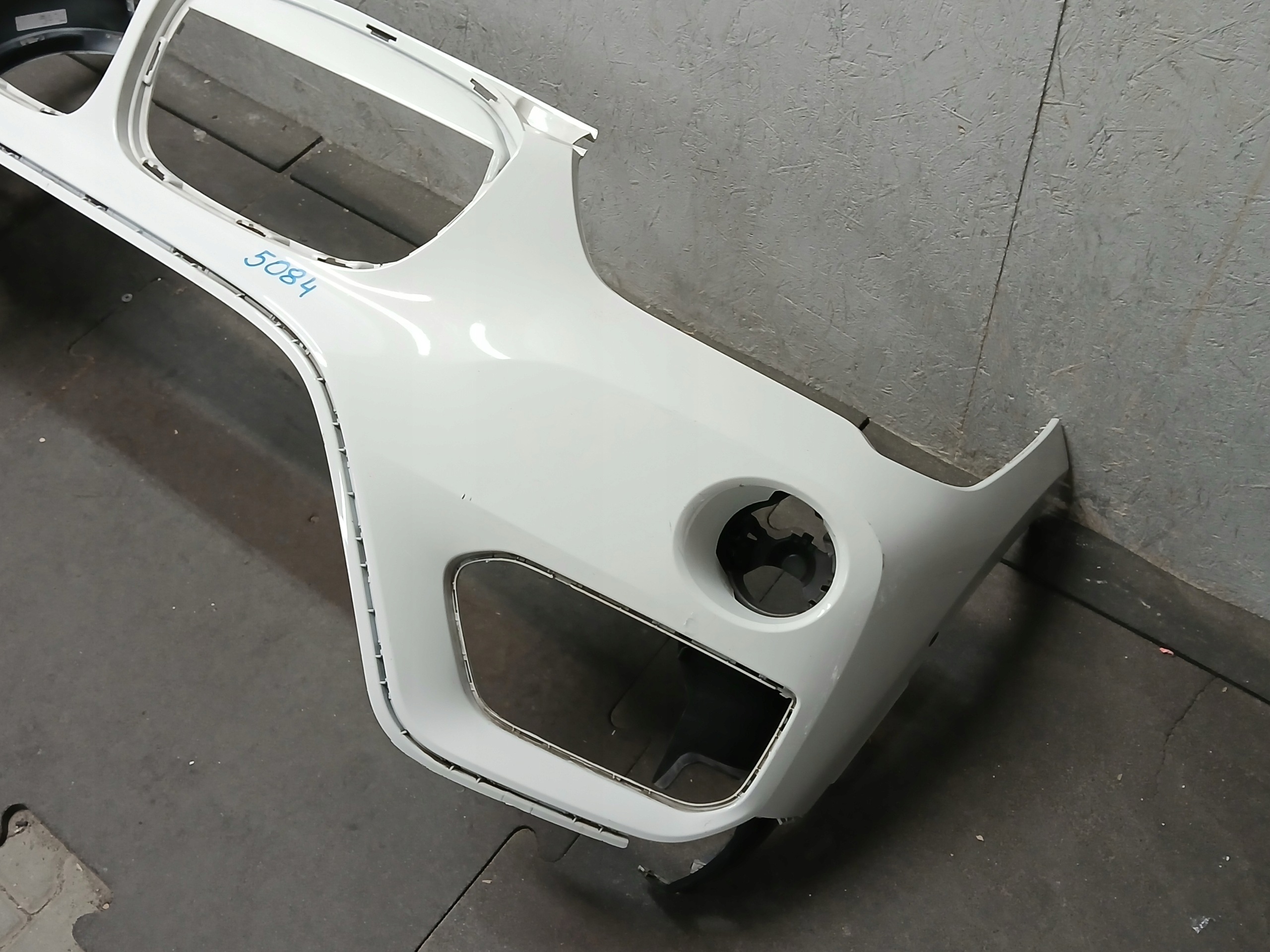 nárazník předek BMW X1 F48