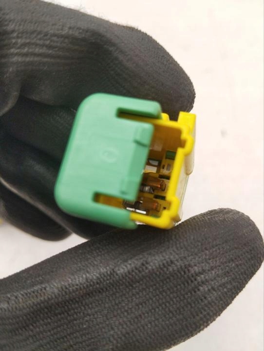 ремень безопасности Bentley CONTINENTAL FLYING SPUR 2012 с сзади левой 3W58