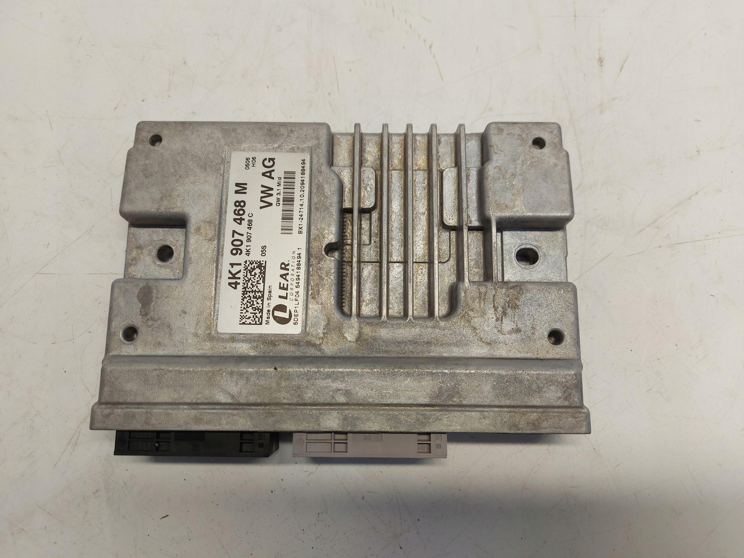 Audi Q8 E-TRON SUV 4KE modul Bedienteil gateway interface 4k1907468m