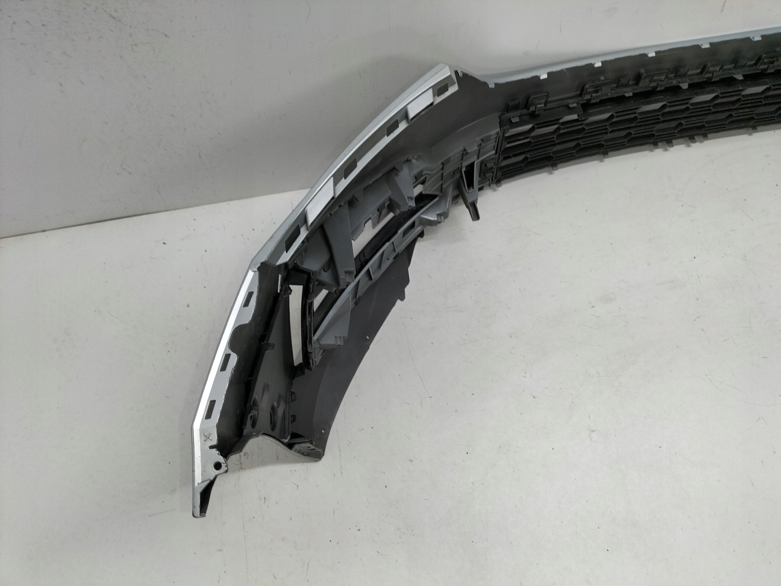 nárazník predný predok SKODA OCTAVIA 4 IV 19