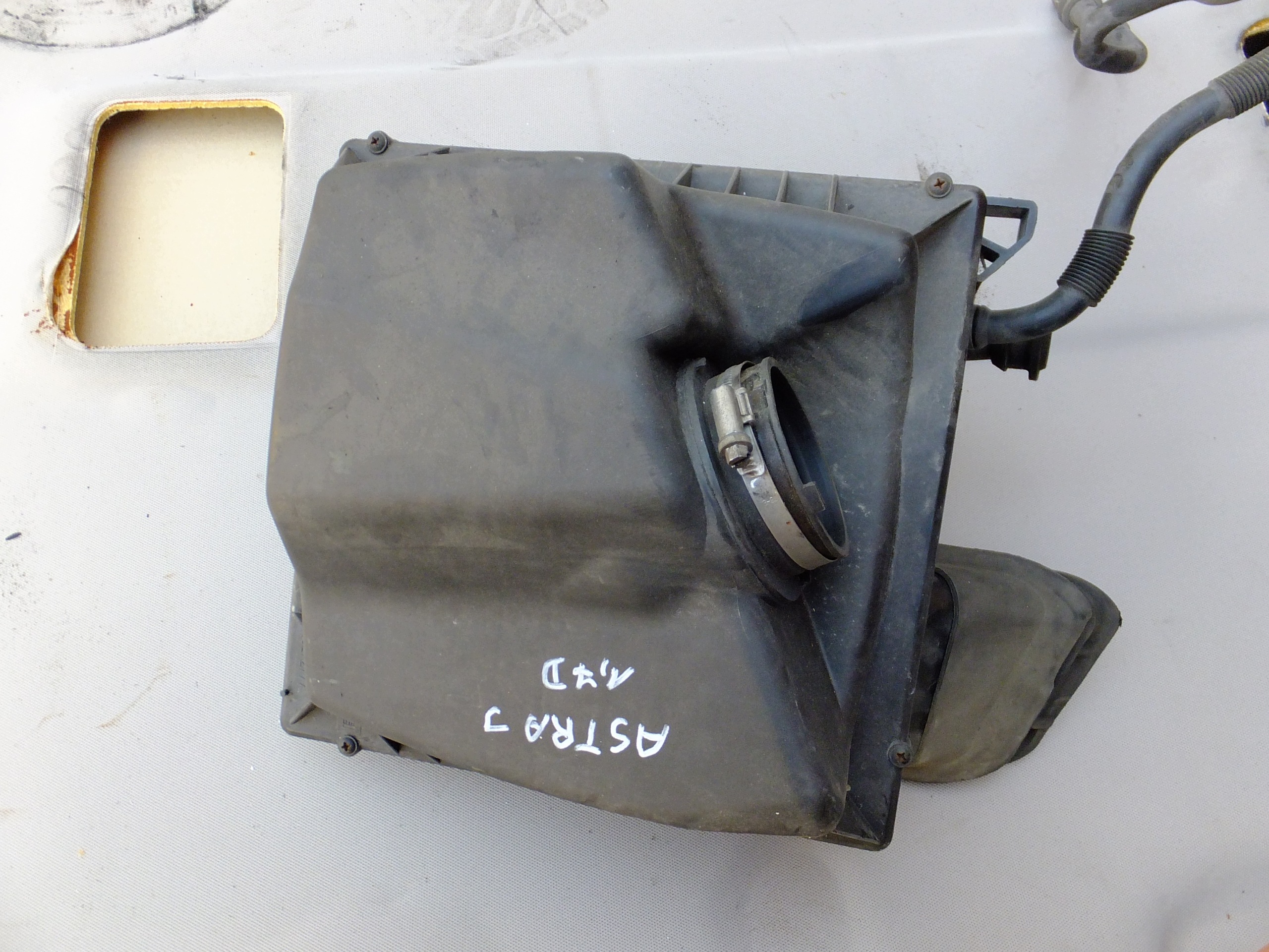 Gehäuse filter luft opel astra J IV 1,7 CDTI 2010r