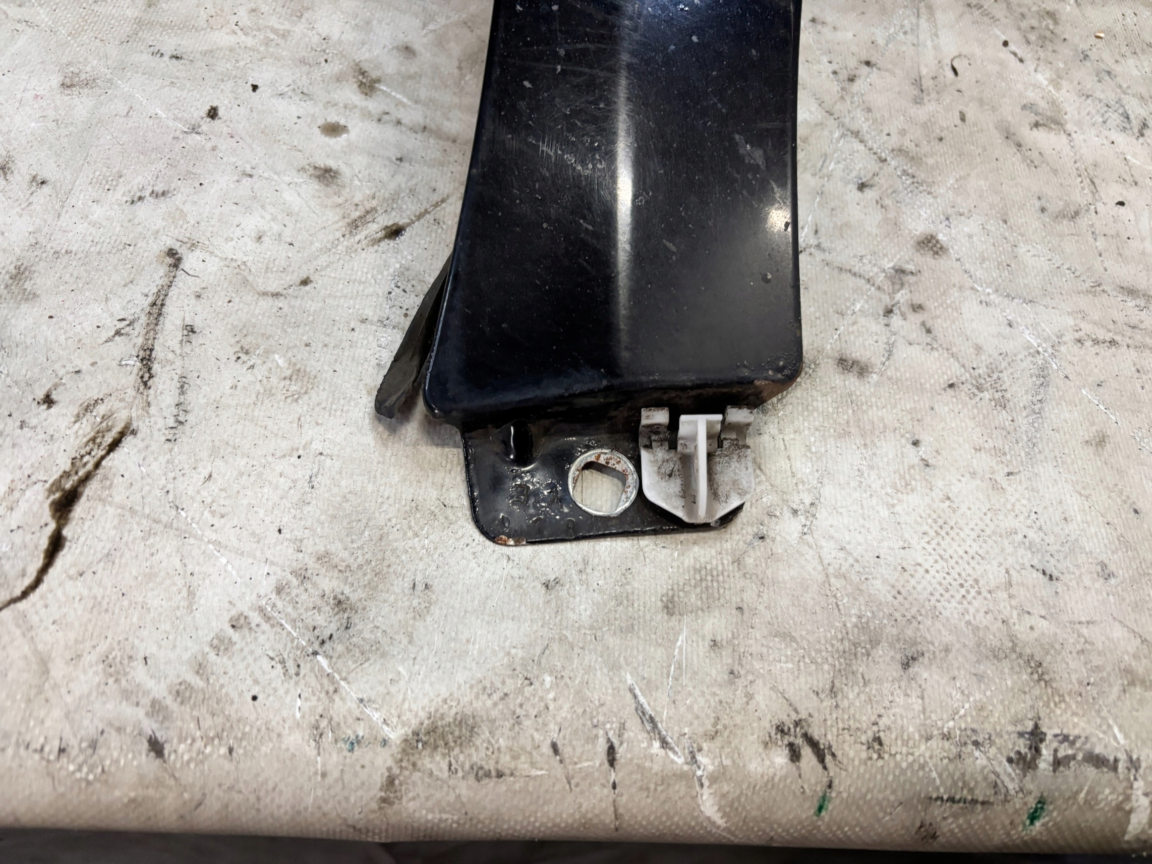 fender right front Mercedes W169 k: 696