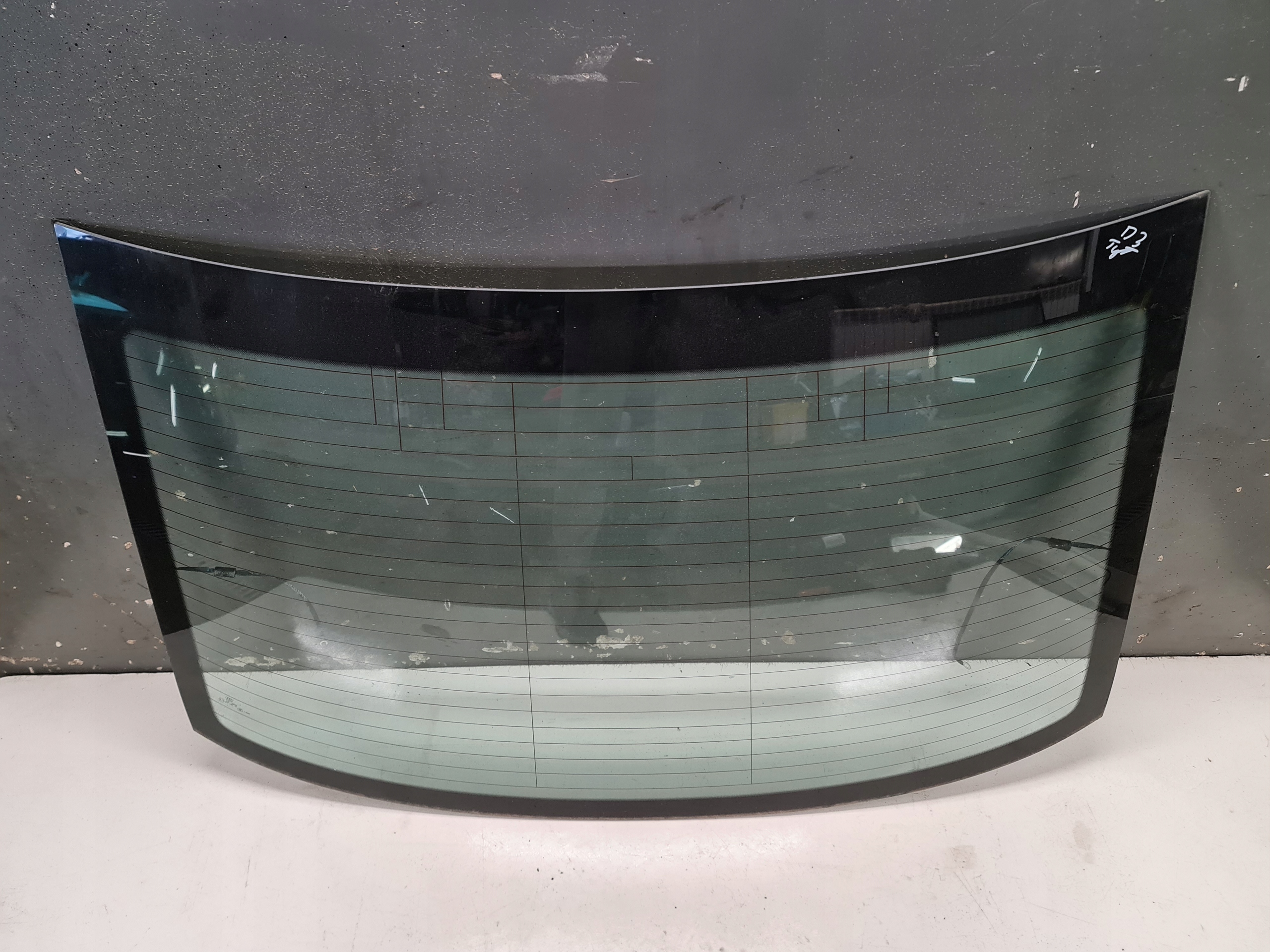 СКЛО ЗАД. AUDI A8 D37r LUBELSKIE