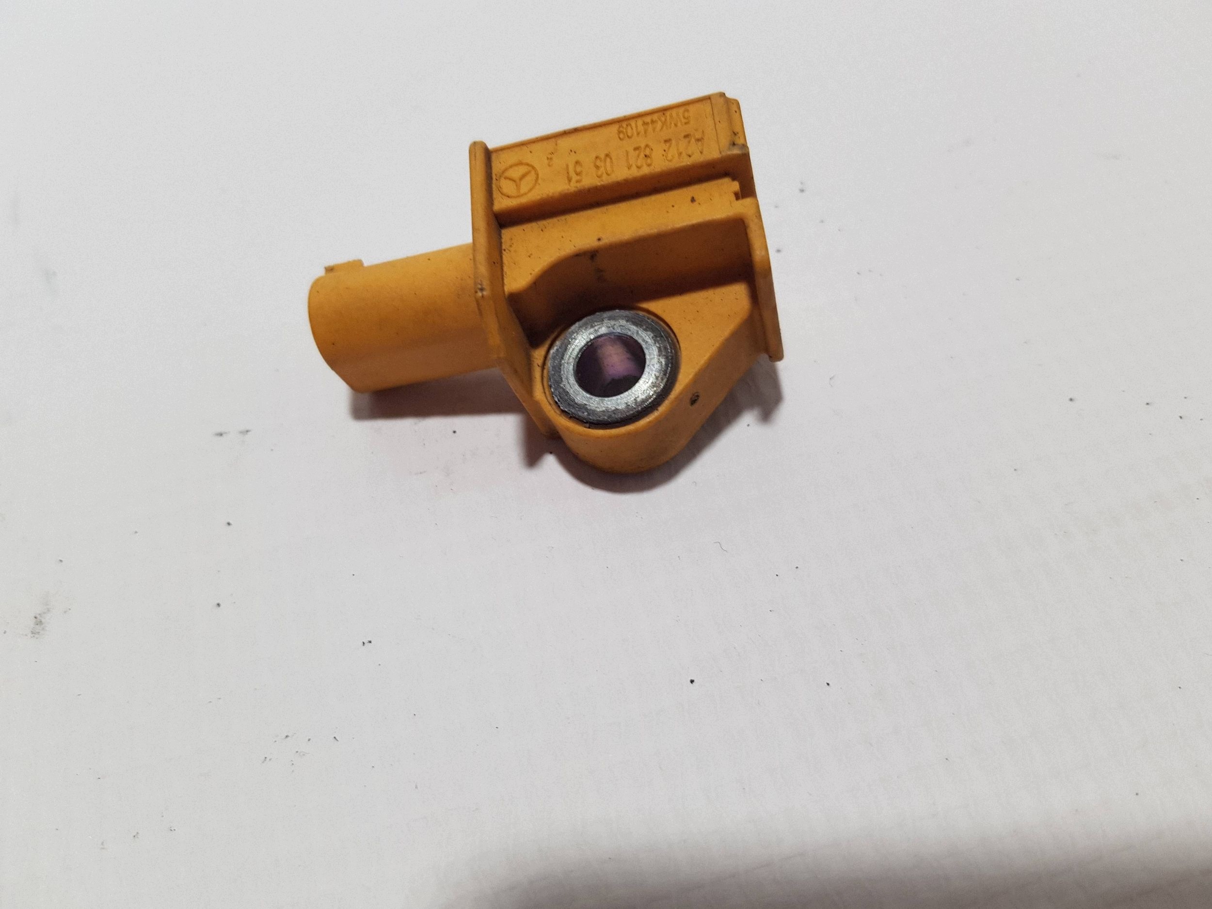 impact sensor pieszych front Mercedes E W212 2128210351