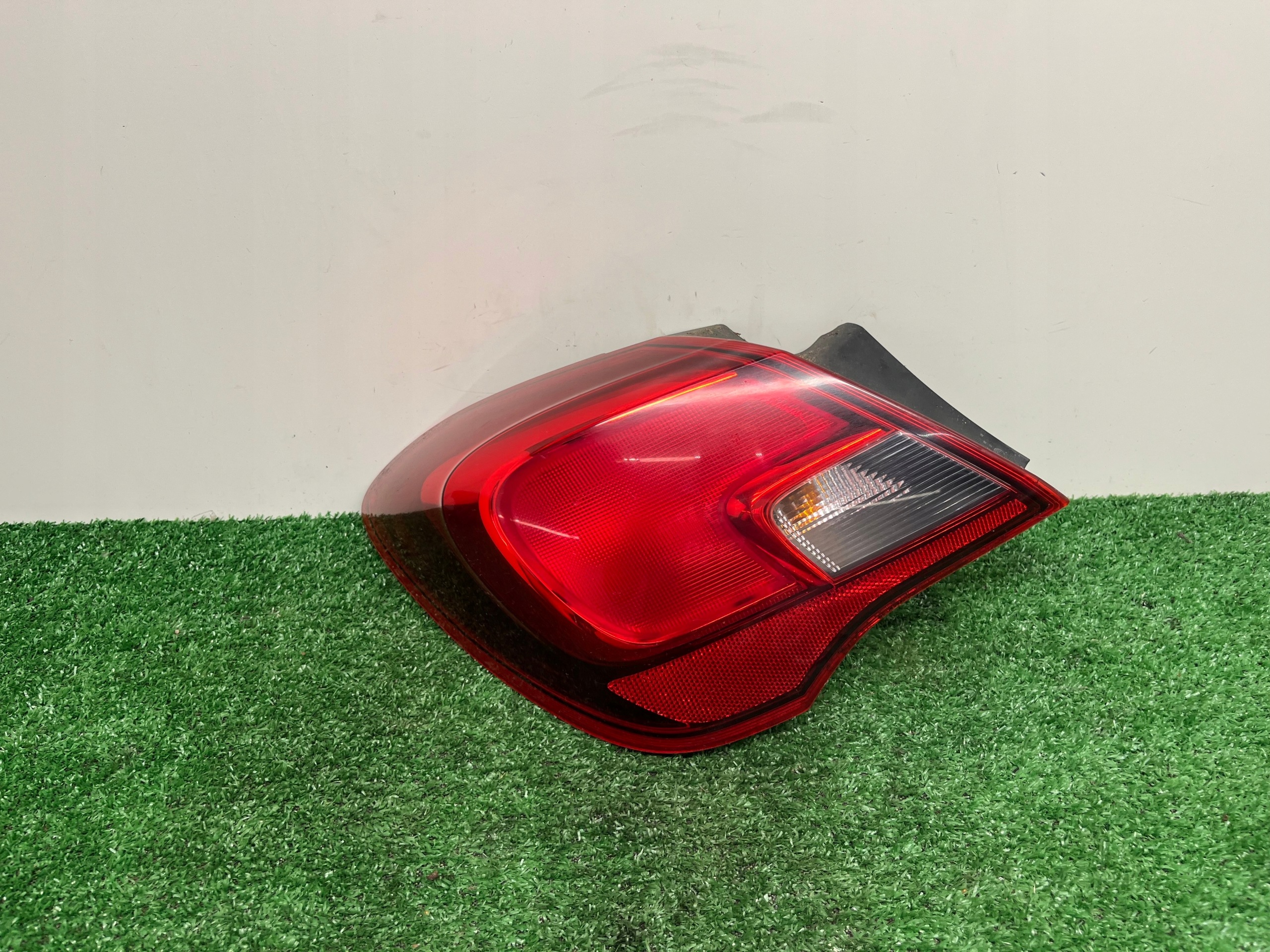 Licht links hinten OPEL CORSA E 39012627