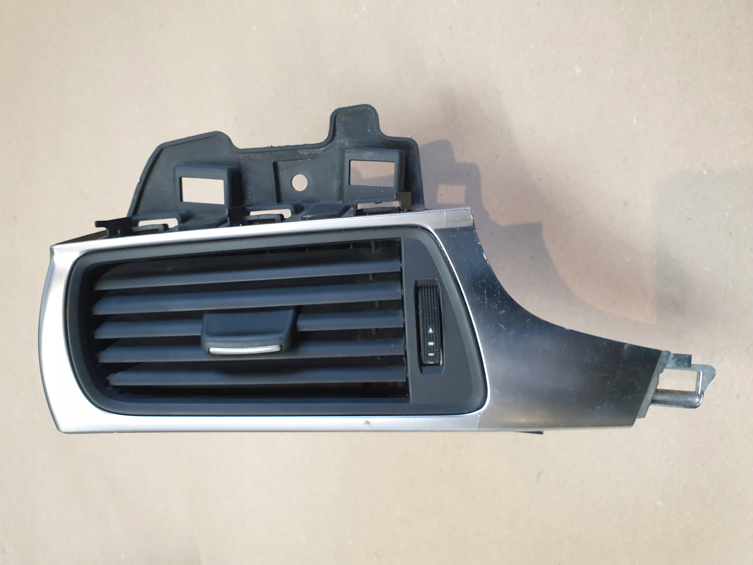 grid air conditioning devices consoles left front DEKOR CHROM AUDI A6 C7 4G1820901 OE EU