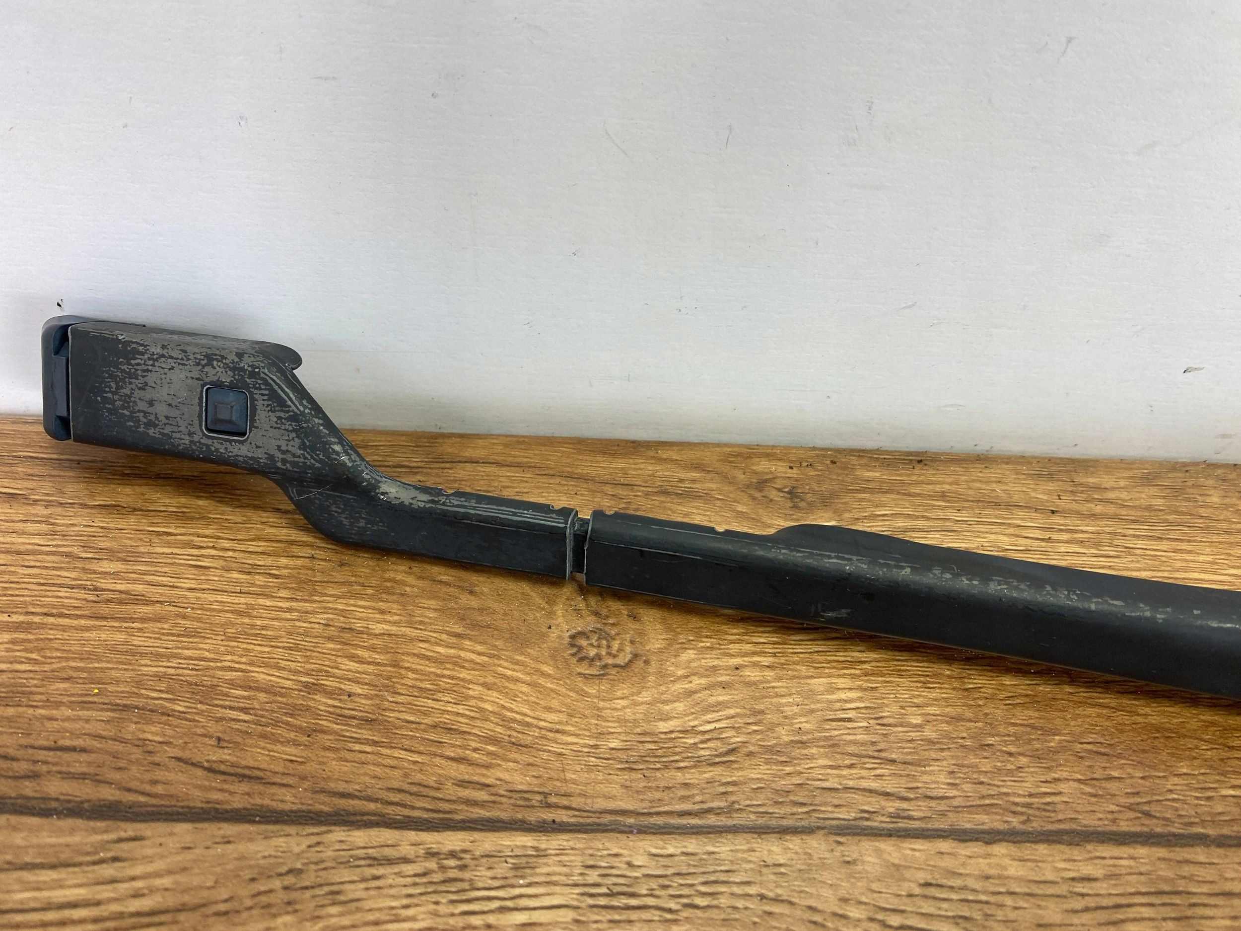 wiper arm windows Cadillac CTS III 2014+
