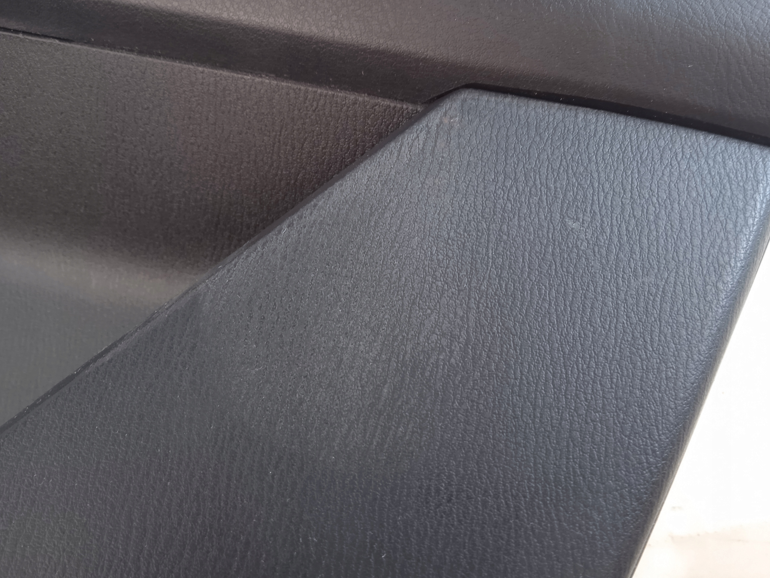 дверные карты правый передний KB8C6843X mazda CX5 II