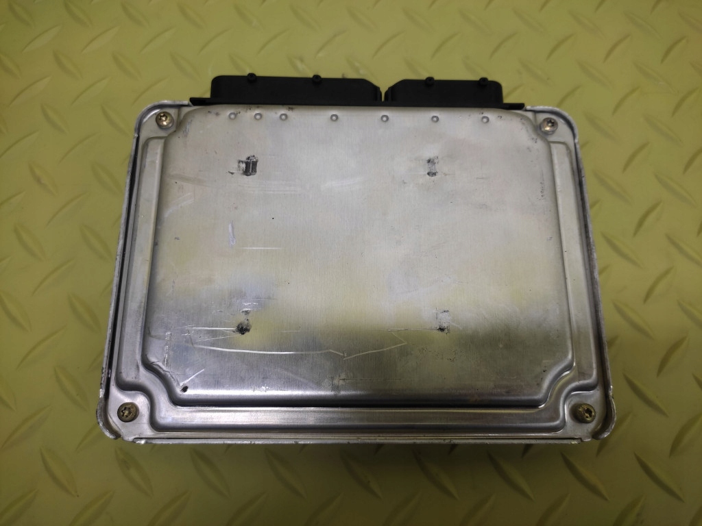 AUDI A4 B6 3.0 V6 Centralina Motore 0261207839