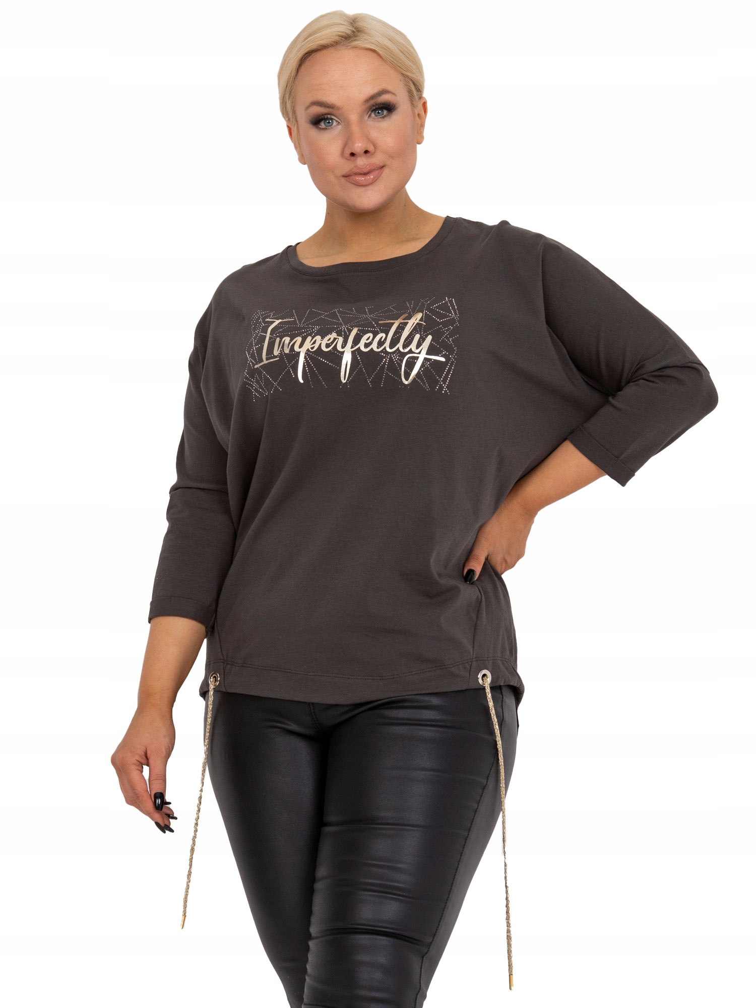 

Bawełniana Bluzka plus size ze srebrną aplikacją