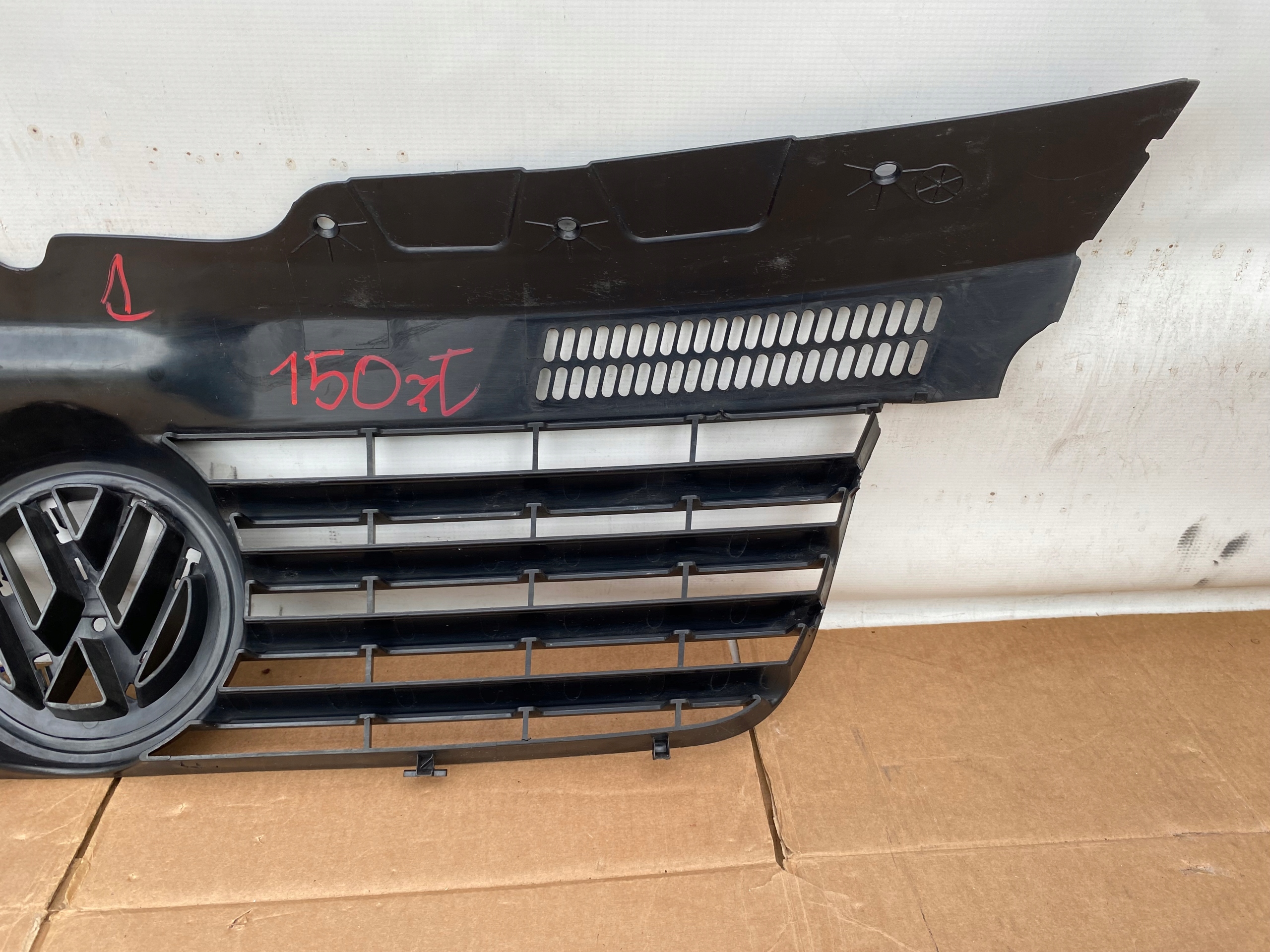 VW T5 CARAVELLE MULTIVAN 03- Grille Original 7H0807101