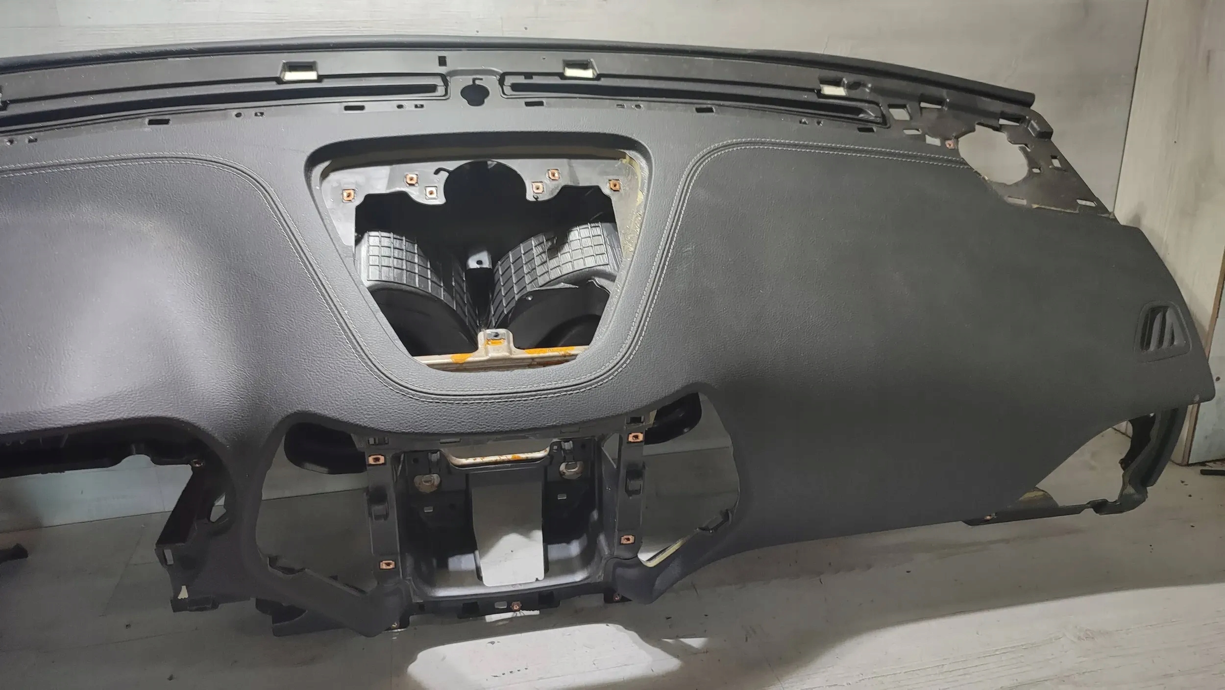 Jeep Cherokee 2015 dashboard instrument panel console