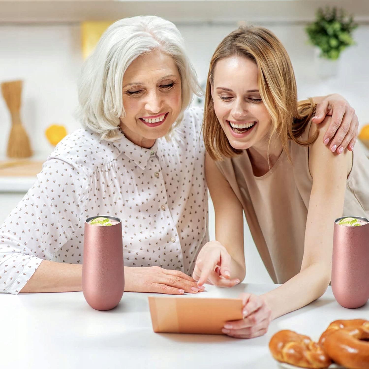 4 SZT. IZOLOWANE PRÓŻNIOWO FILIŻANKI DO SZAMPANA, ZE STALI NIERDZEWNEJ Wzór dominujący Bez wzoru