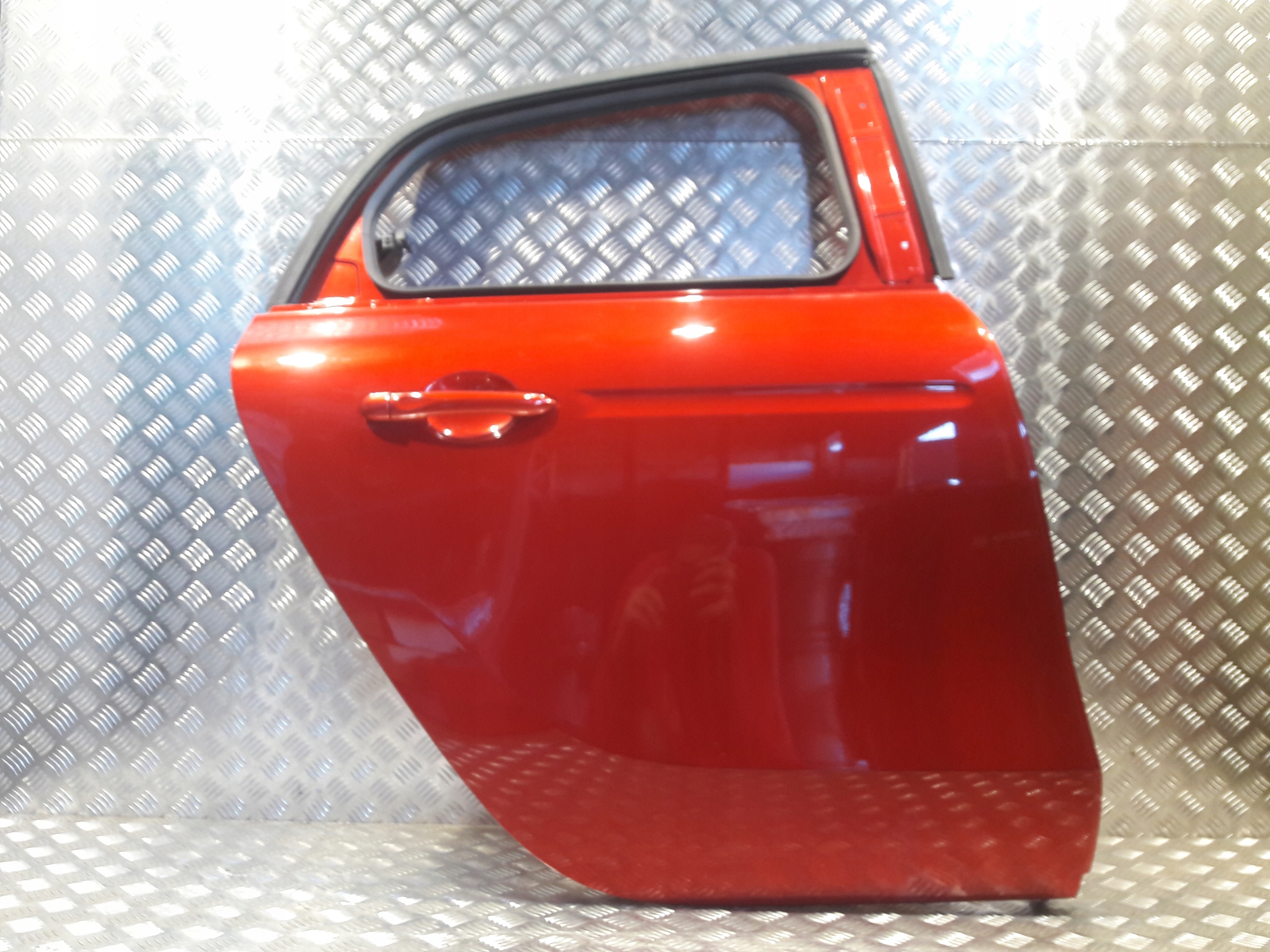 SMART FORFOUR W453 2017R DRZWI PRAWY TYŁ Strona zabudowy tył - prawa