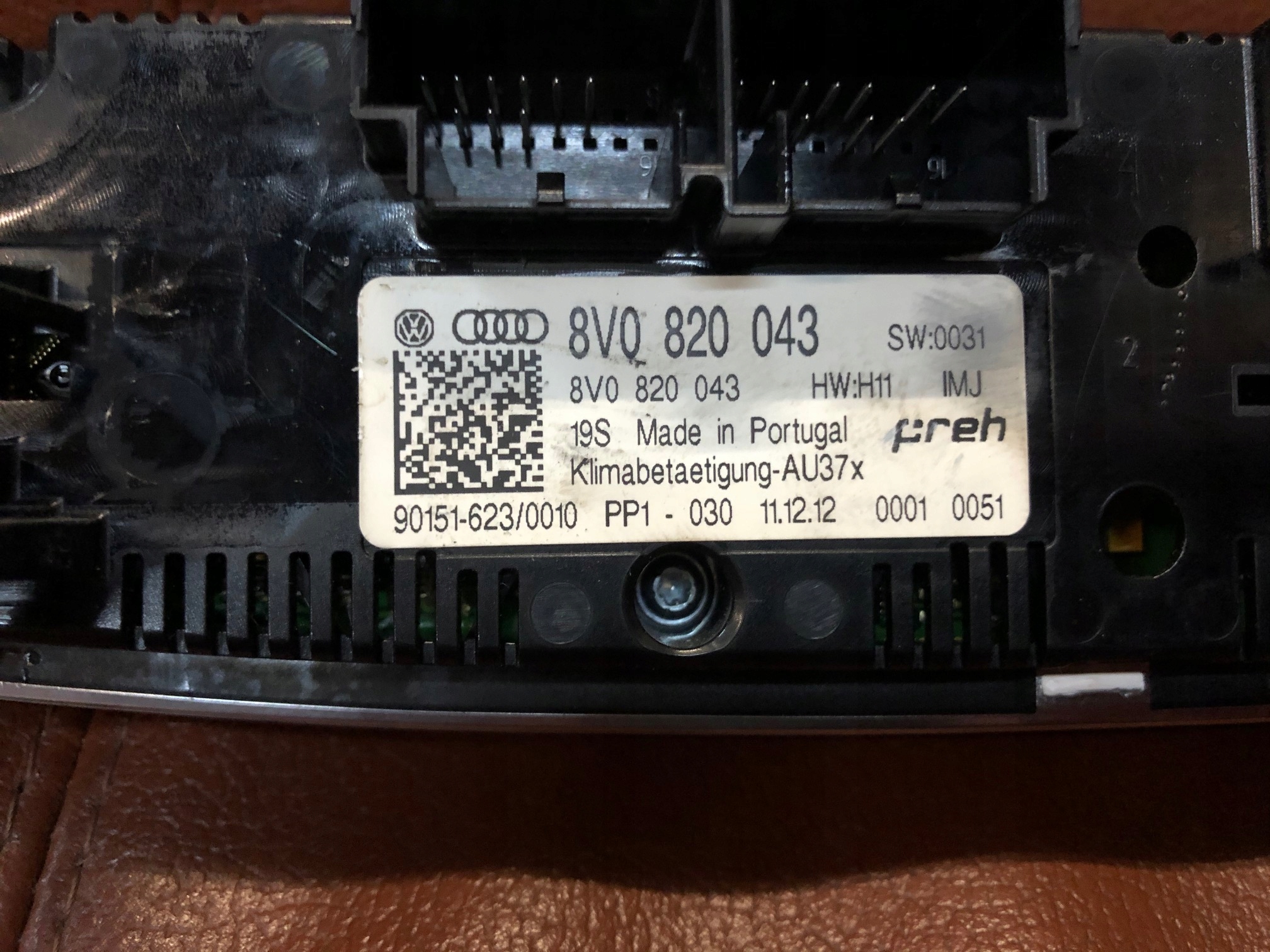 AUDI A3 8V PANEL klimatizaci klími 8V0820043