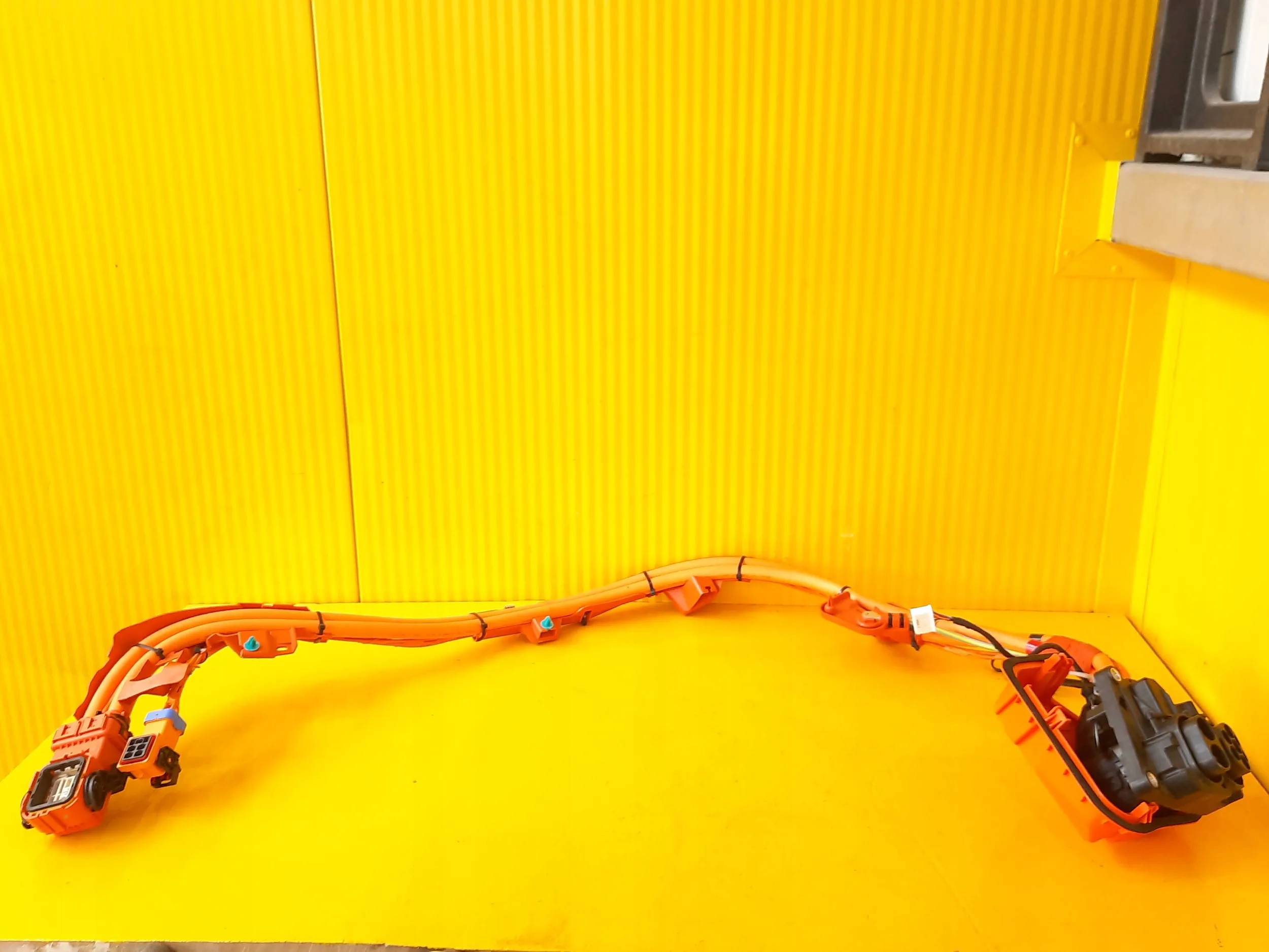 145052000C - Tesla Model 3 зарядный кабель 1450520-00-C