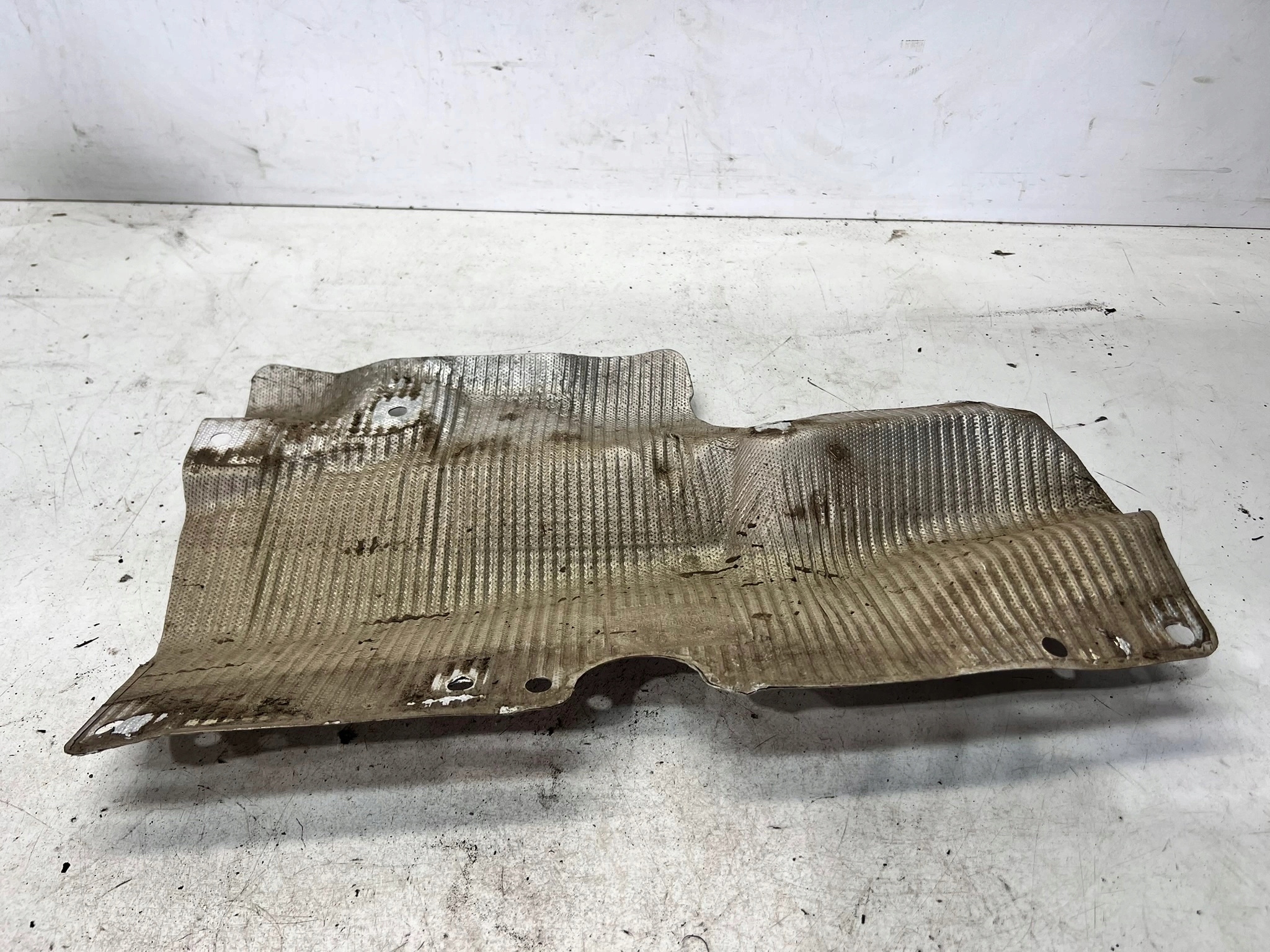 kryt TERMICZNA výfuku AUDI Q7 4M 4M0825691F