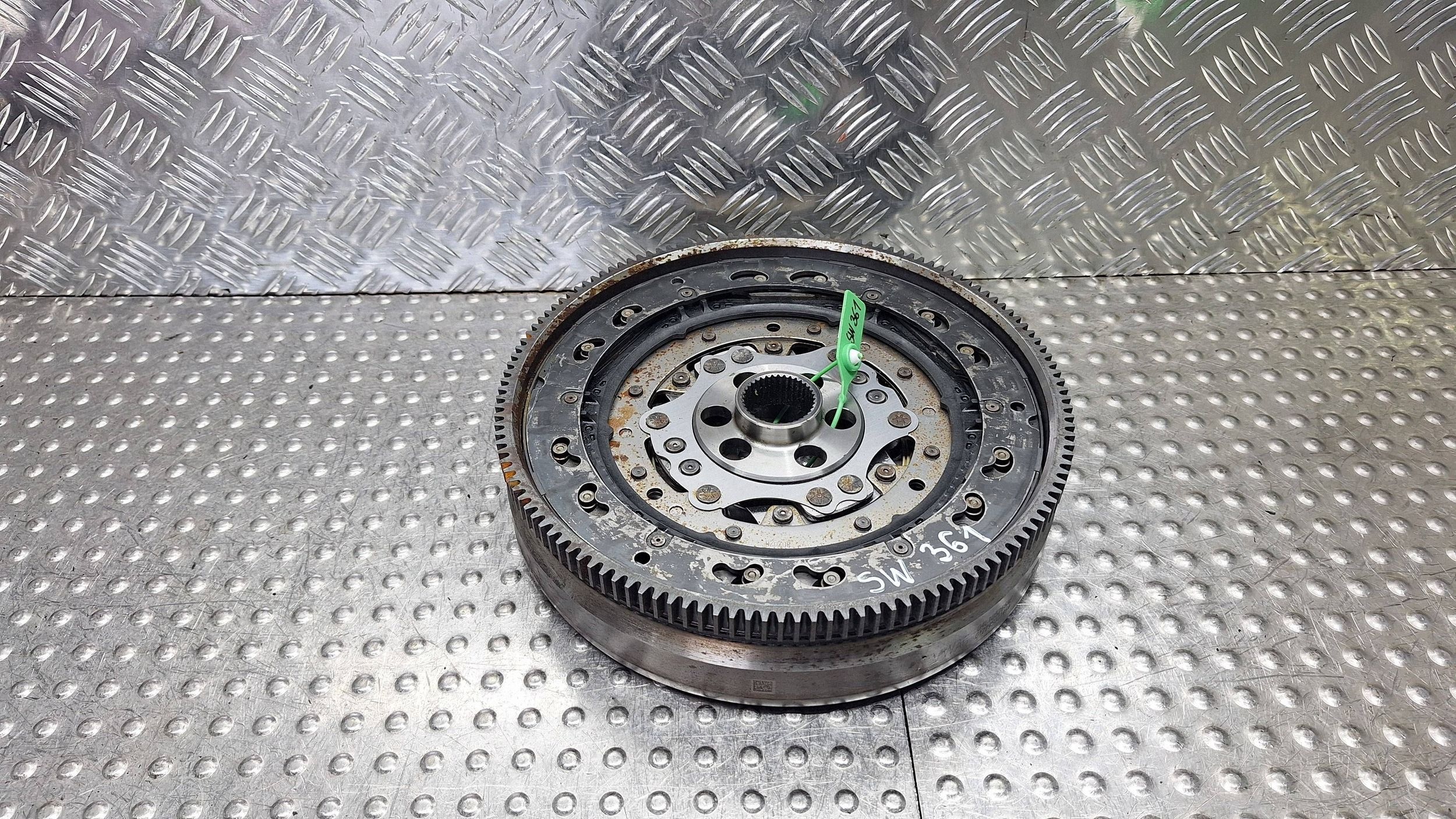 wheel flywheel DSG 04L105266AE VW T6 2.0 TDI