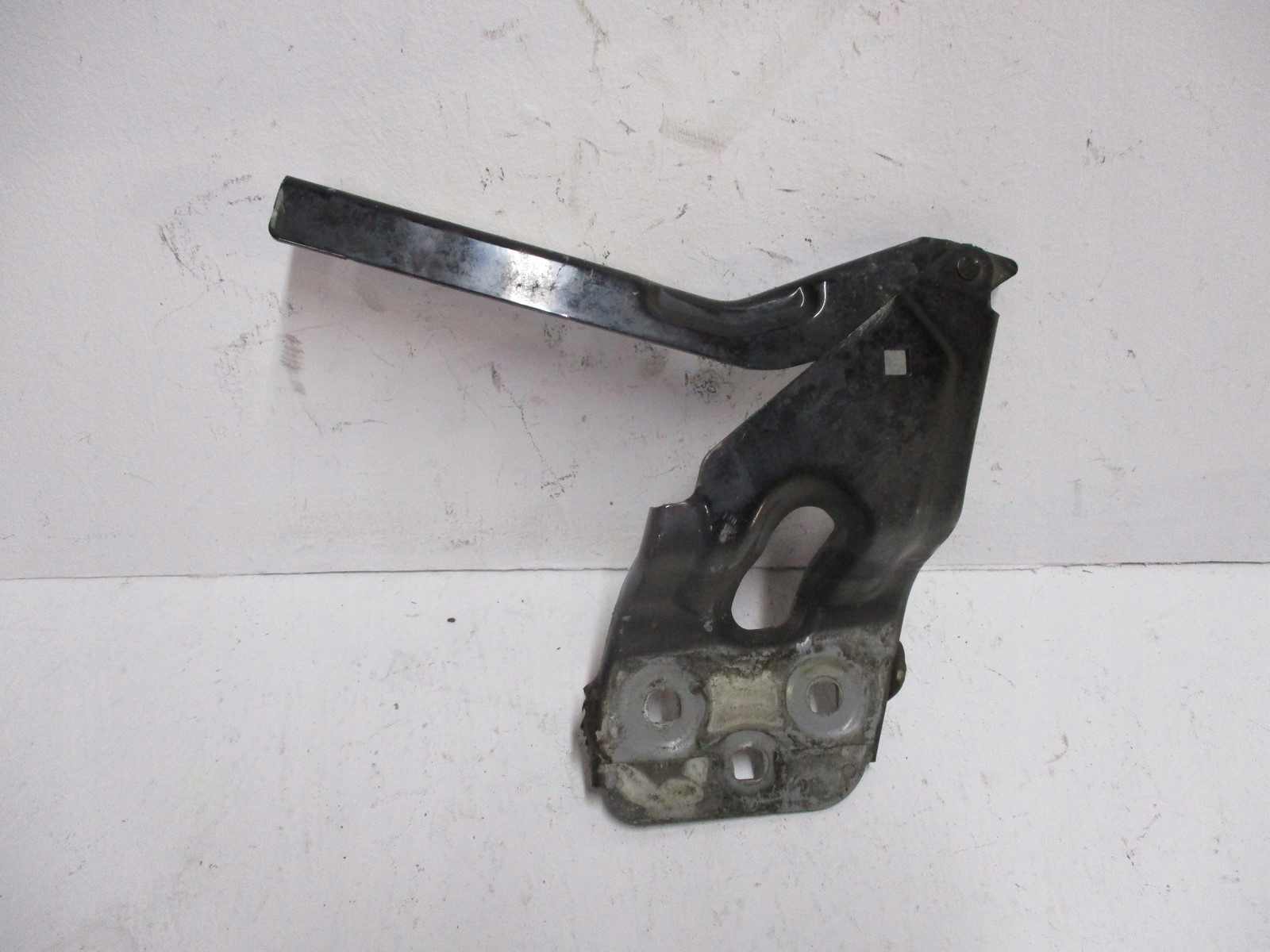 hinge bonnets VW TOUAREG 7P 7P6823301 left
