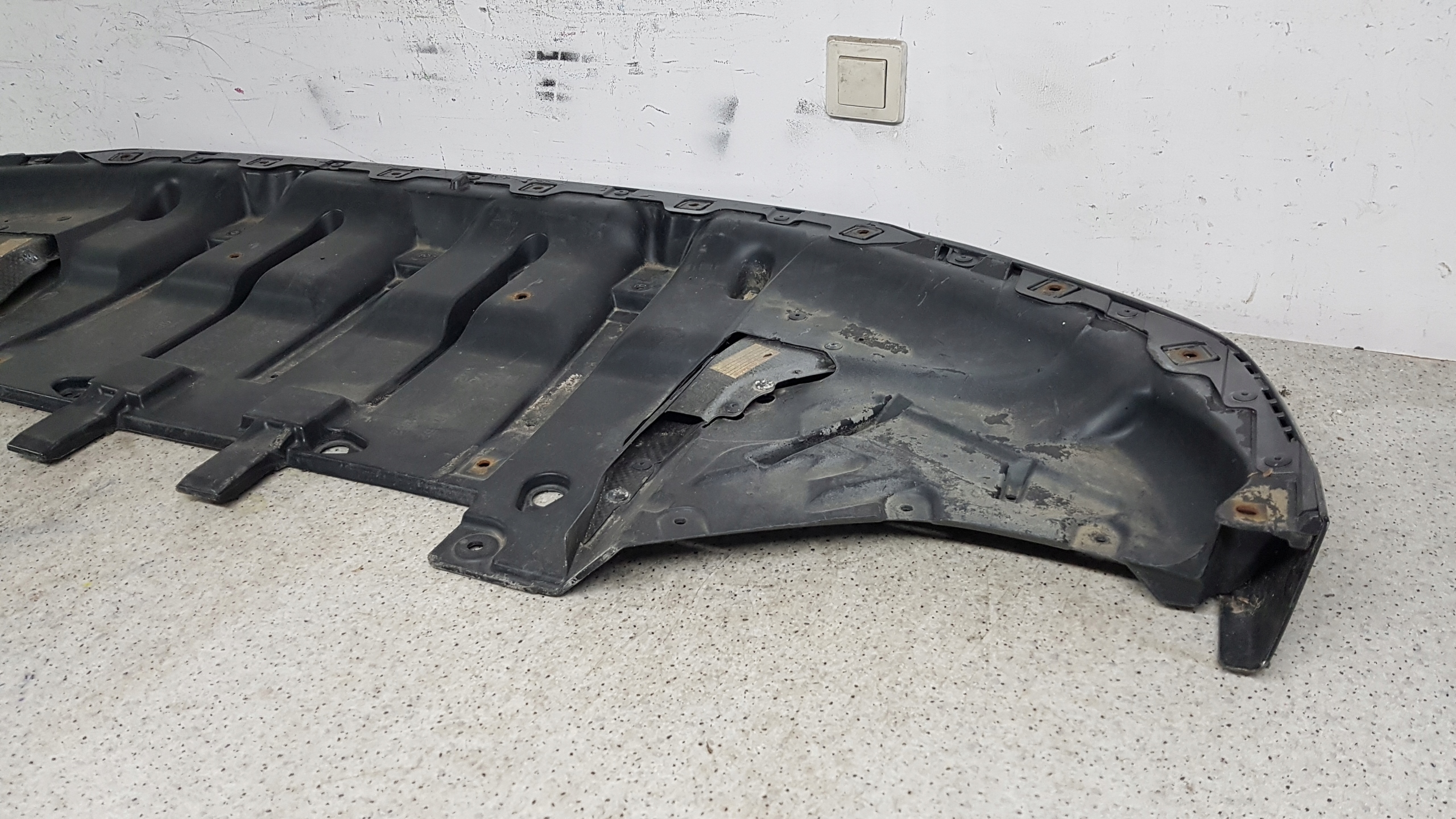 NISSAN GTR SPOILER air conditioning grid CARBON bumper front 8610