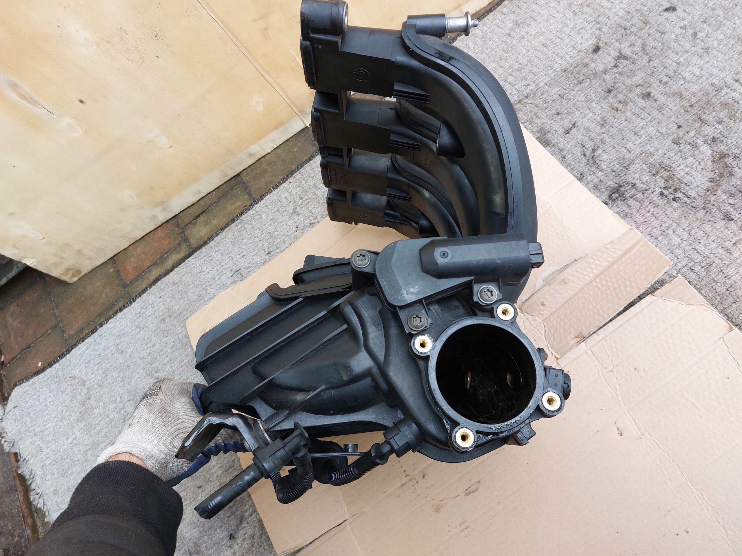 intake manifold BMW Z4 E85 2.0 and 7563836 N46B20B
