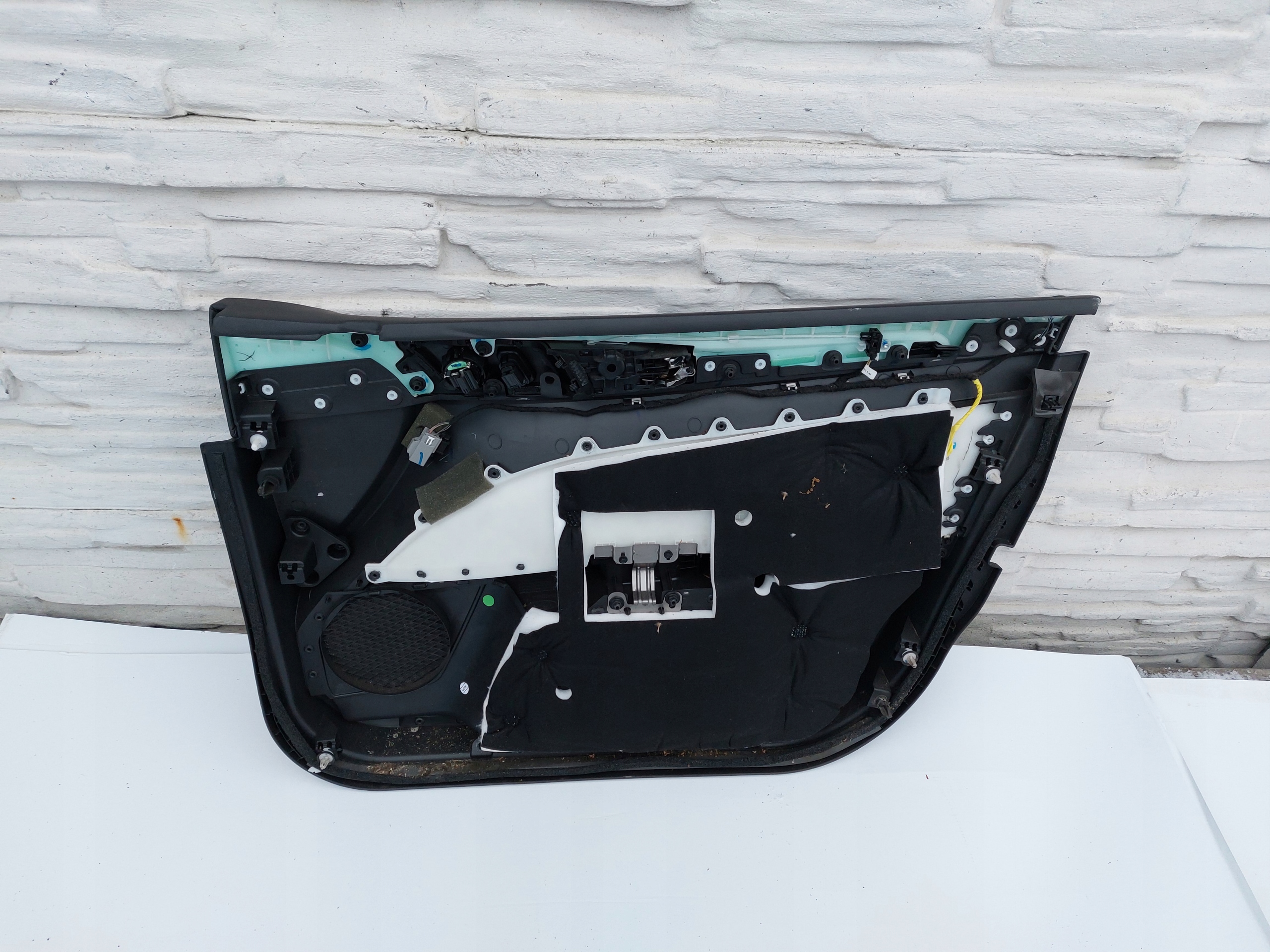 MONDEO MK5 TAPICERKA DRZWI LEWY PRZÓD Typ samochodu Samochody osobowe