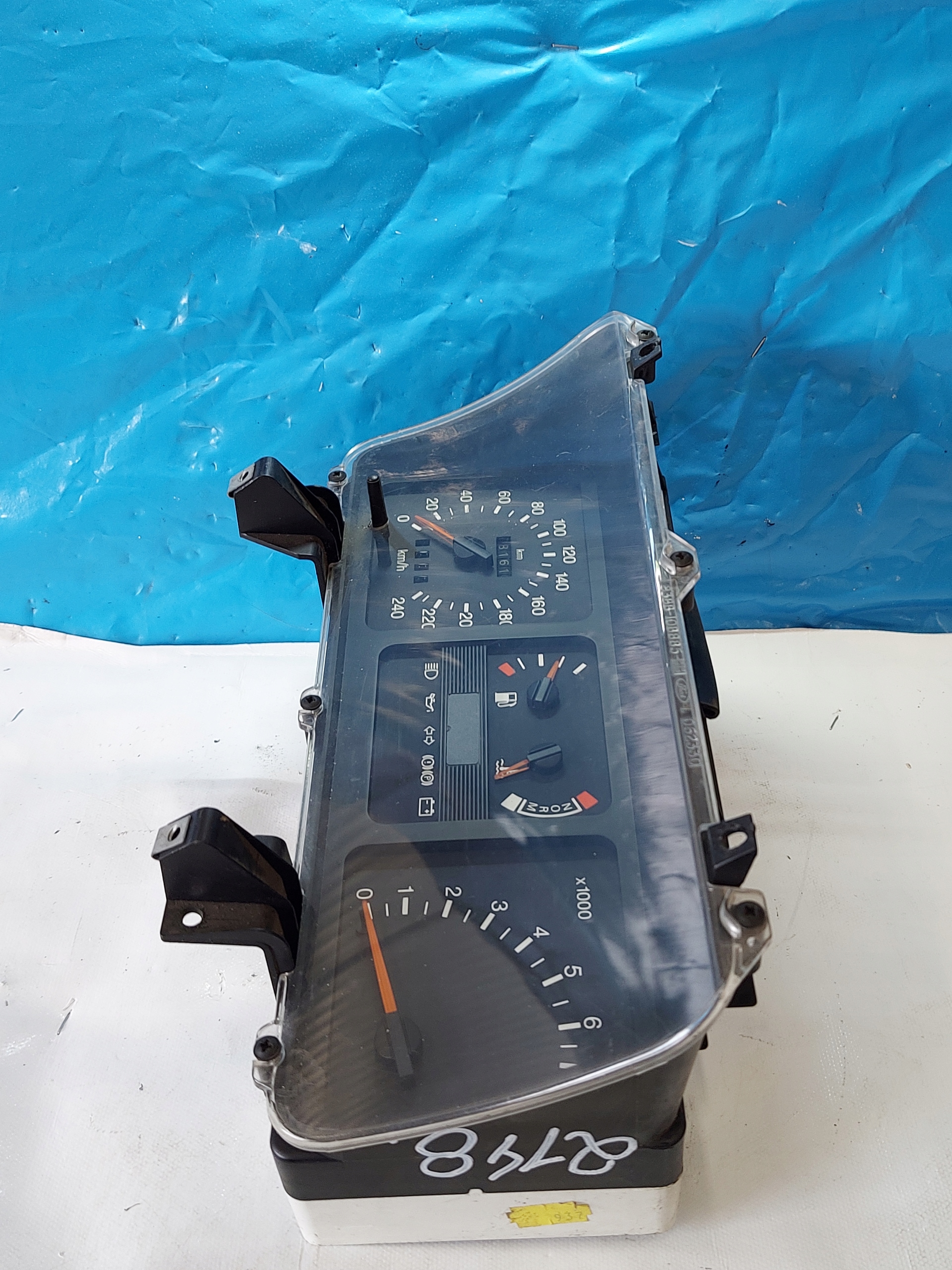 dials clock FORD SIERRA 1.8 CLX TD 88BB10C956AA