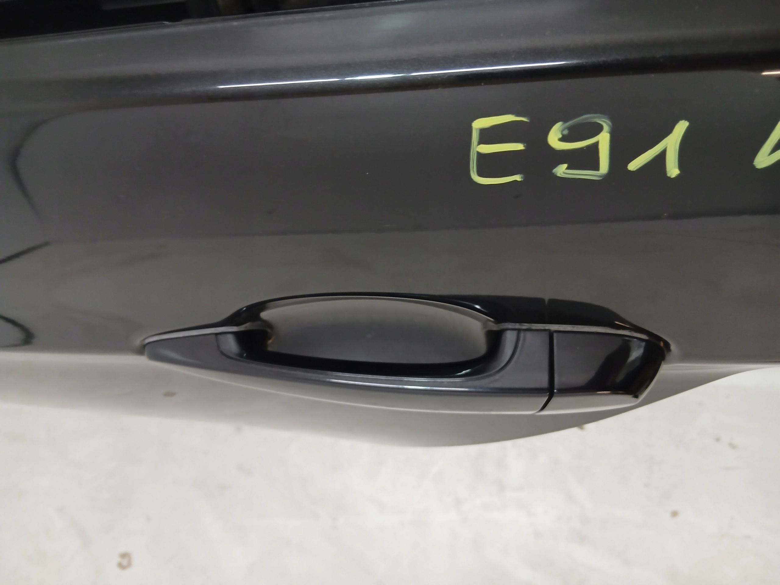 door left rear. BMW E91 475 BLACK SAPPHIRE BAV