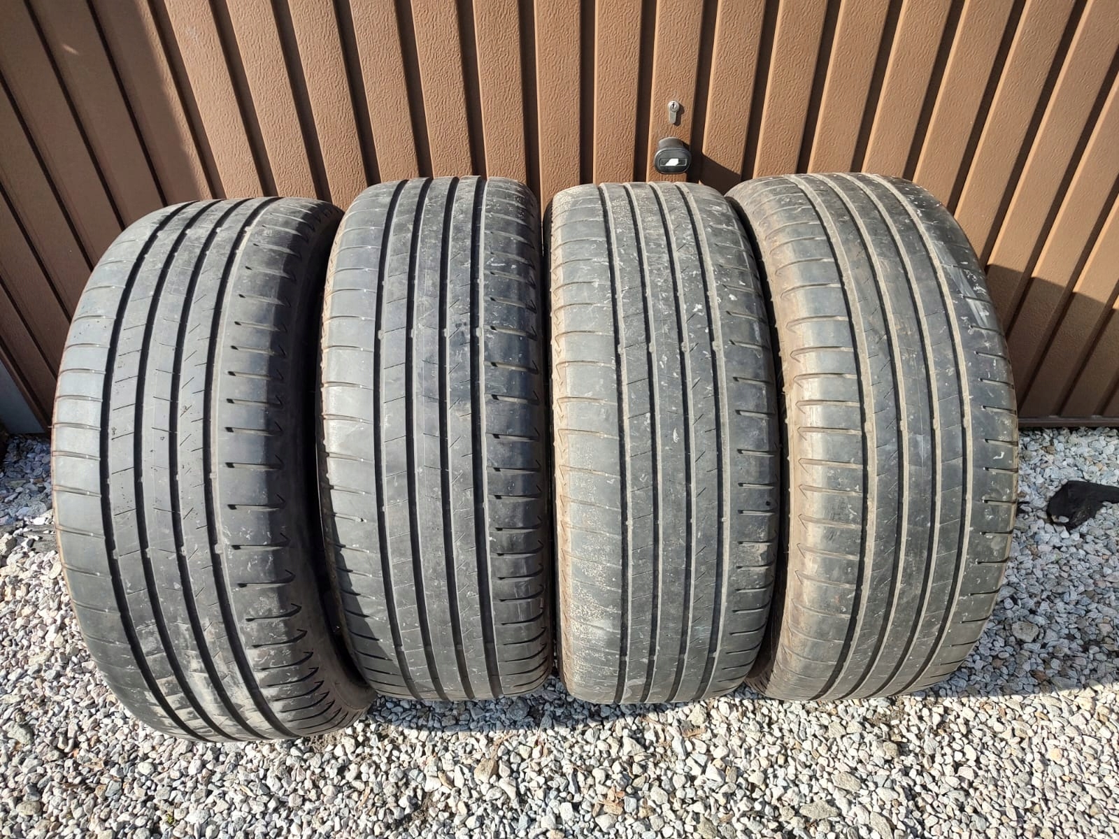Bridgestone Alenza 001 235 / 55R18 100V