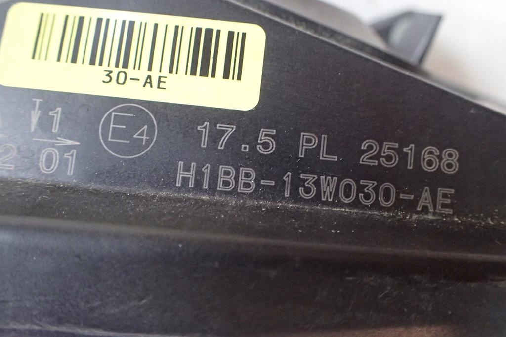 light front front left FORD FIESTA MK8 17