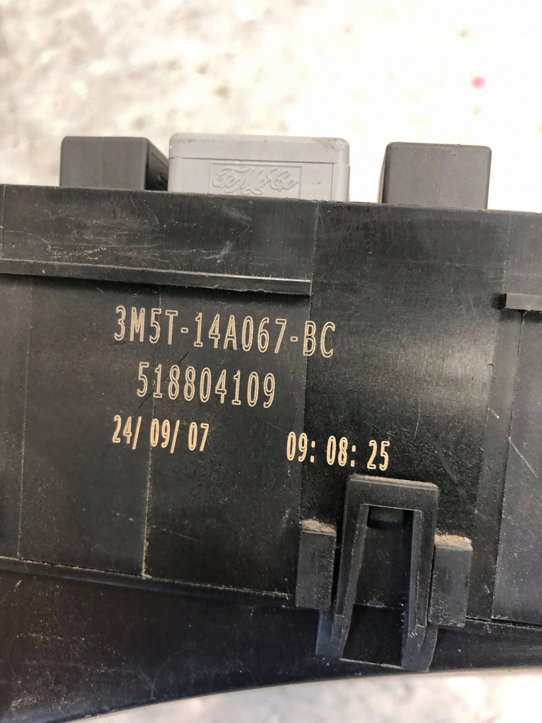 Module fusibles FORD FOCUS MK2 3M5T-14A067-BC