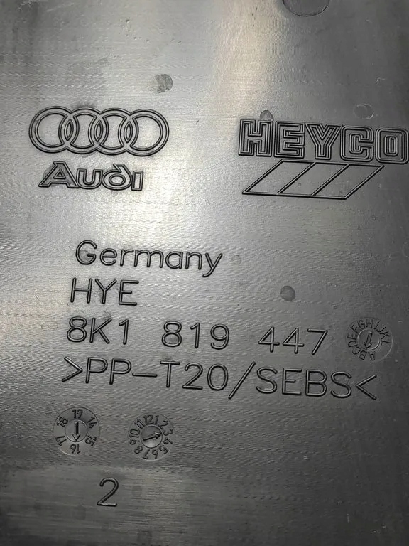 Audi A5 8t torpedo 8K1819447
