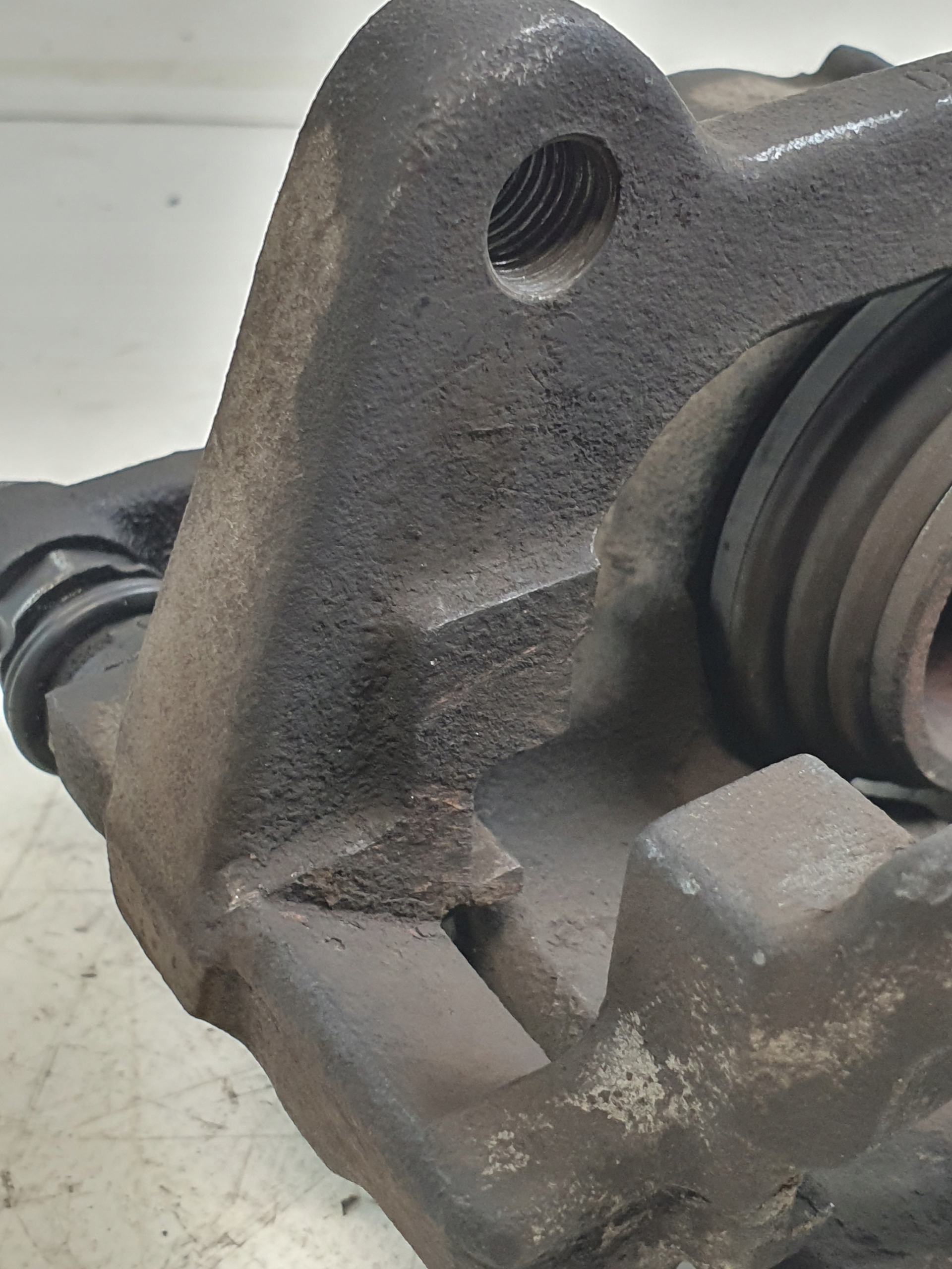 caliper brake right front 6799D VW PASSAT B8 2.0TDI 15r.