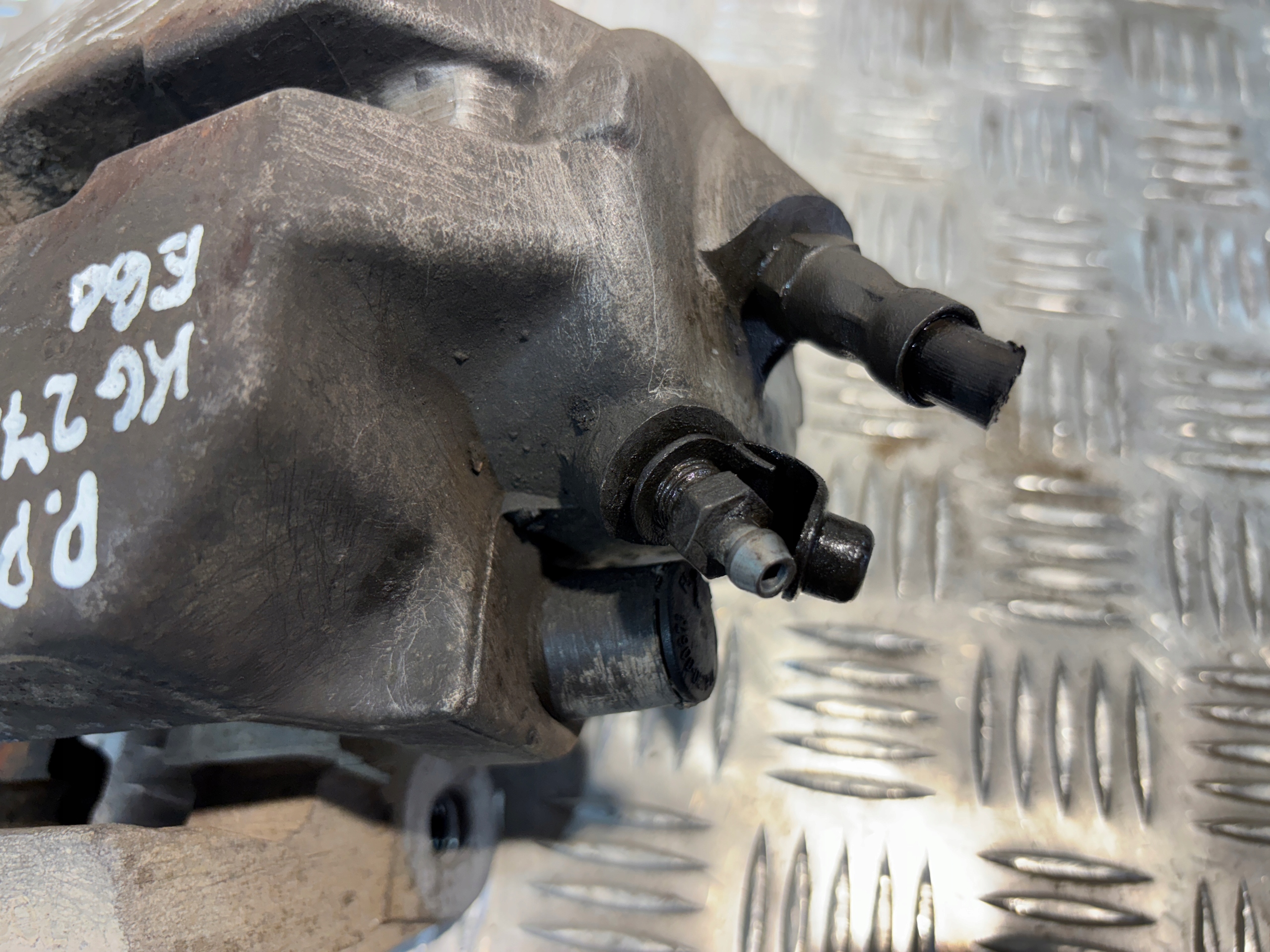 caliper brake right front BMW E60 2,0D