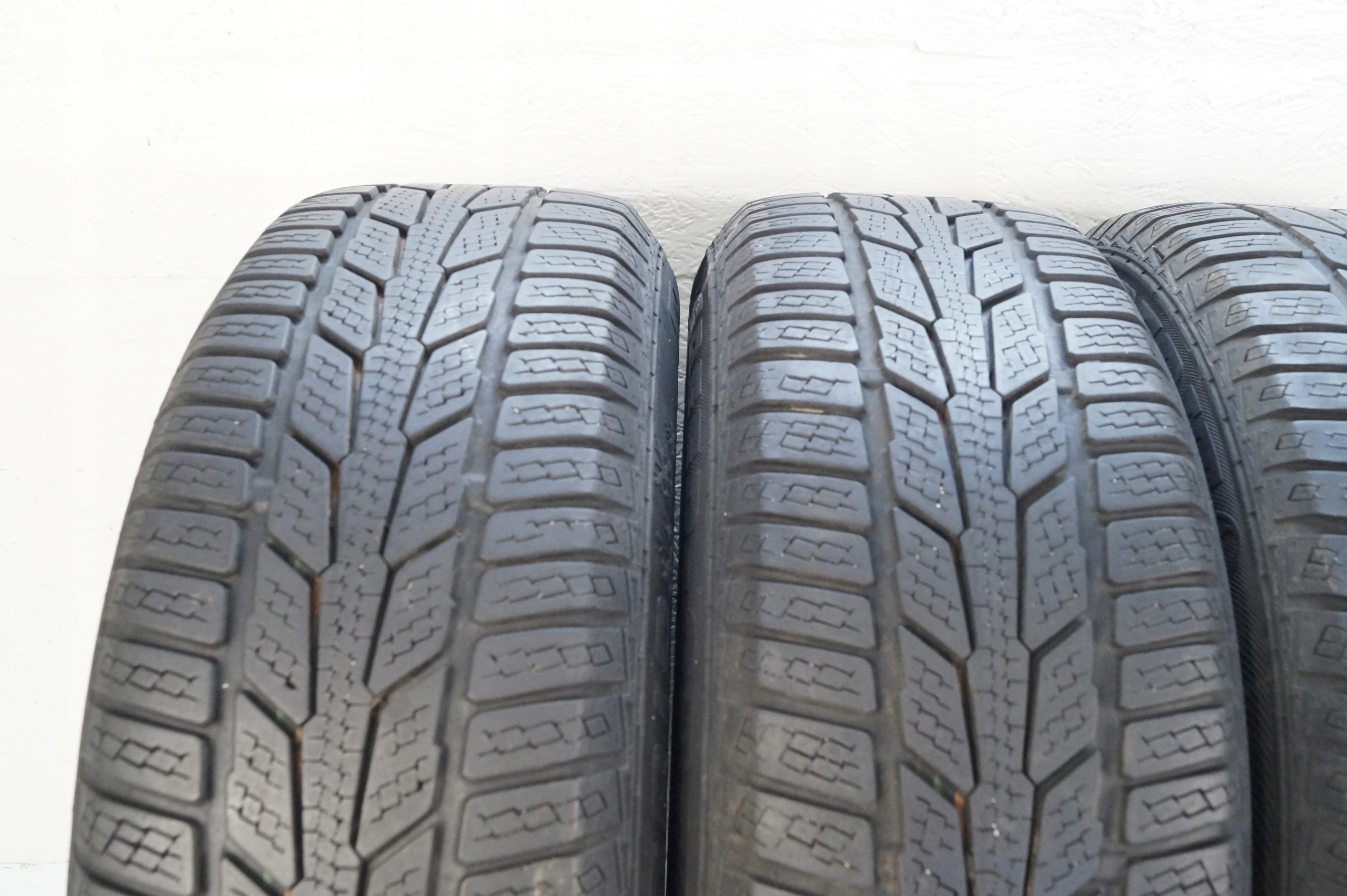 OPONY ZIMOWE SEMPERIT SPEED GRIP 195/65R15 4SZT Sezon zimowe