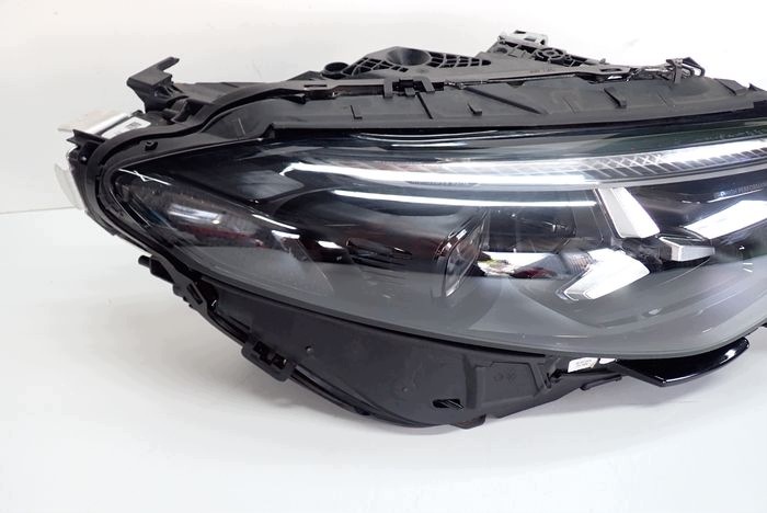 MERCEDES W174 CLA LED PERFORMANCE 25- reflektor right light A1749062602