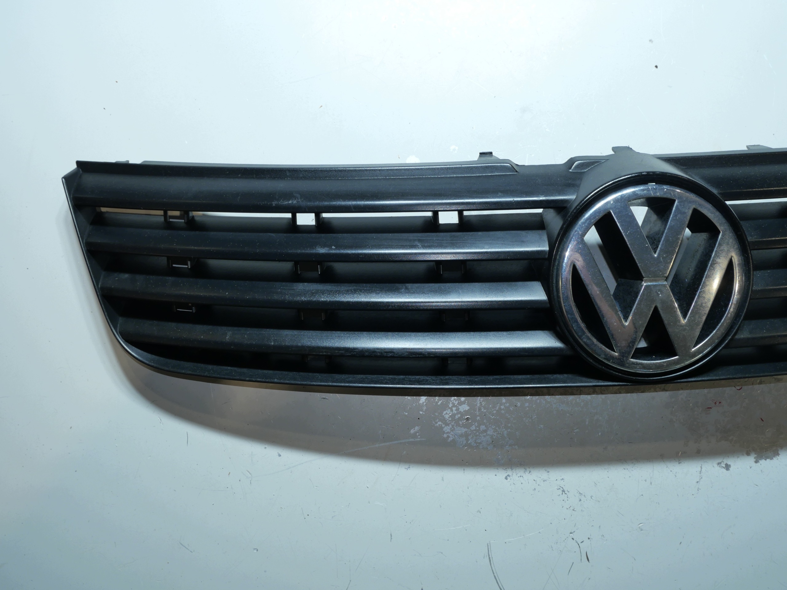 VW PASSAT B5 grille 3B0853653C