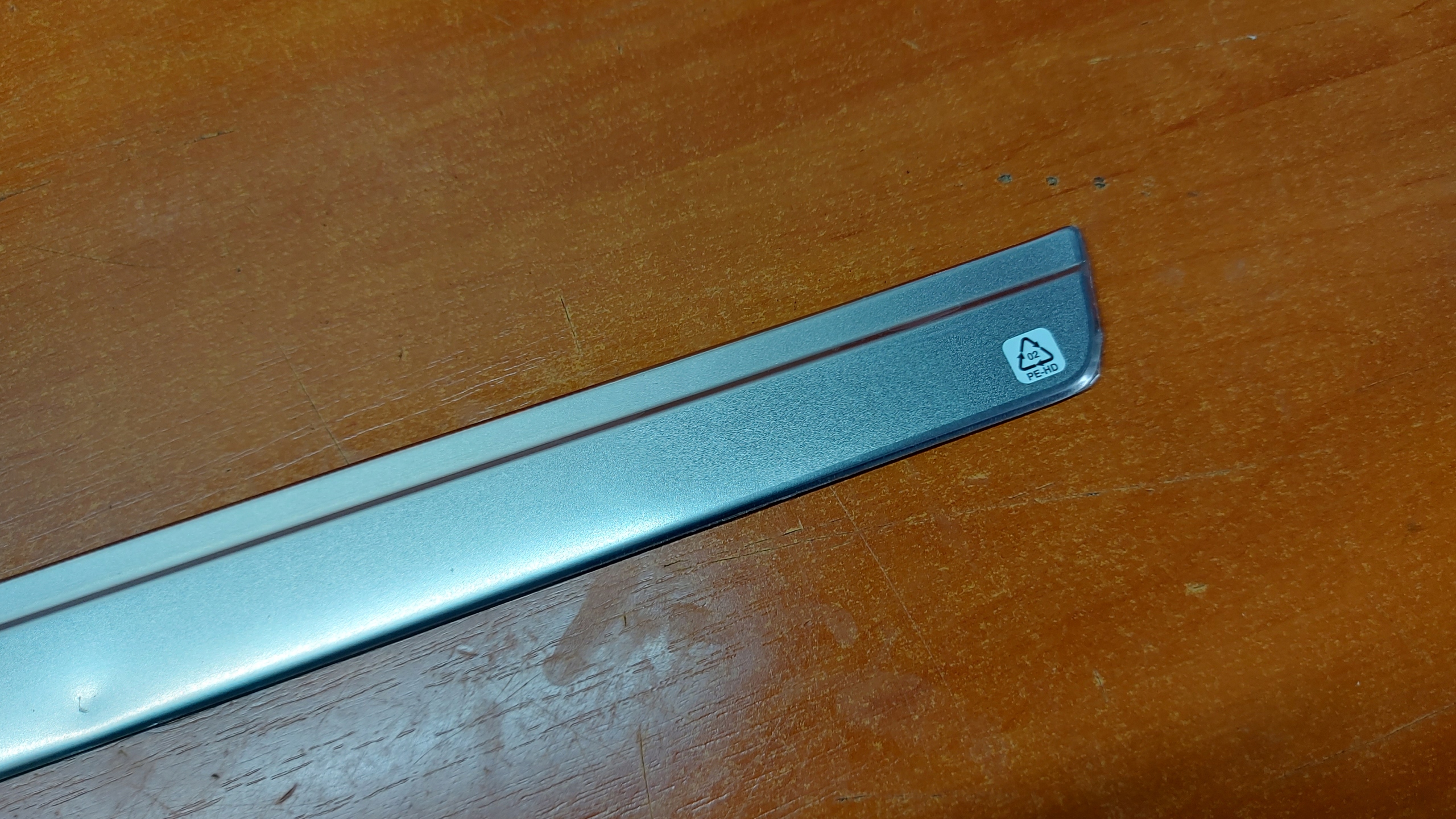 moulding cap threshold CHROM right right front SKODA SUPERB III