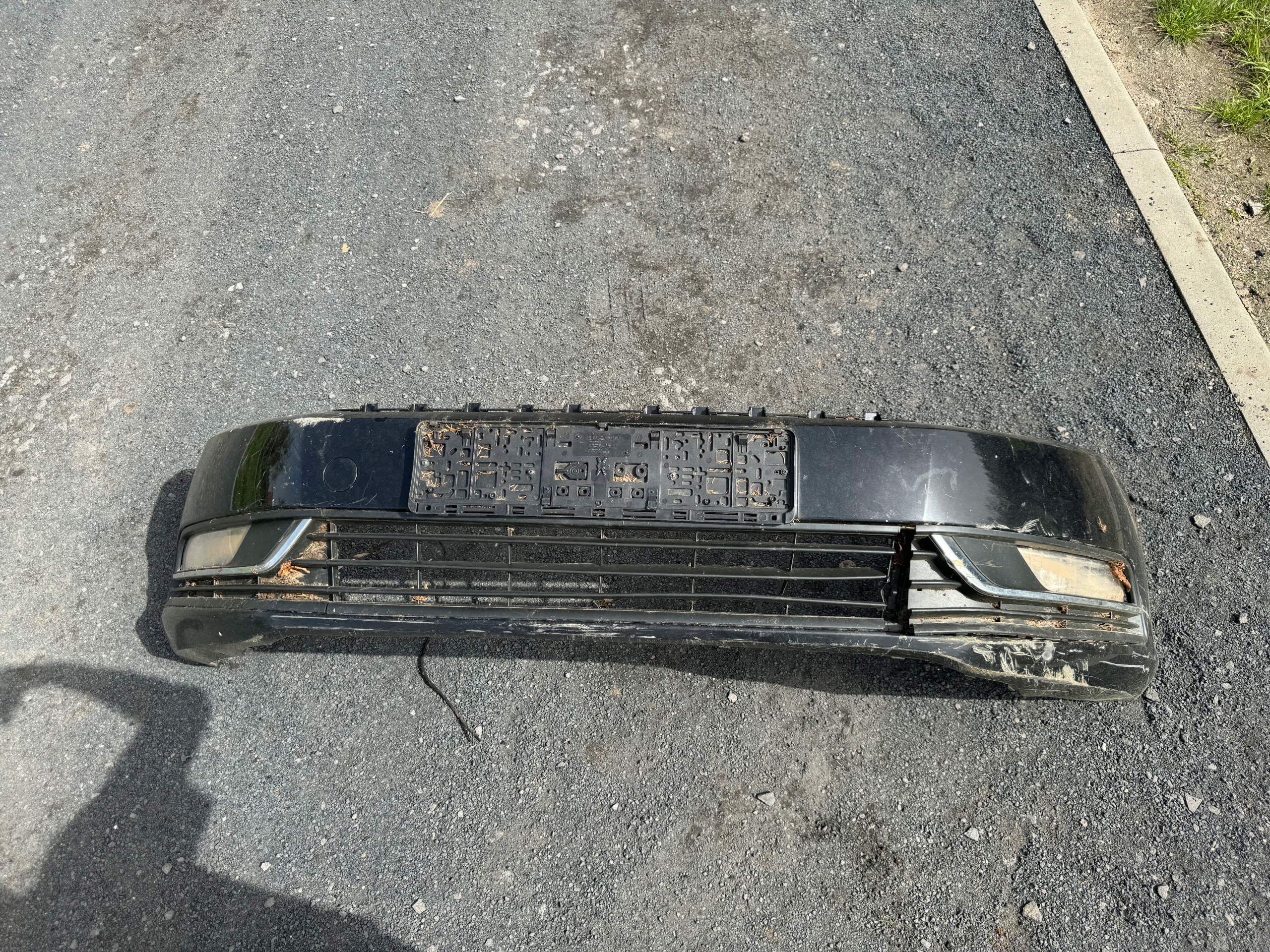 ZDERZAK PRZÓD PRZEDNI VW VOLKSWAGEN PASSAT B7 HALOGEN