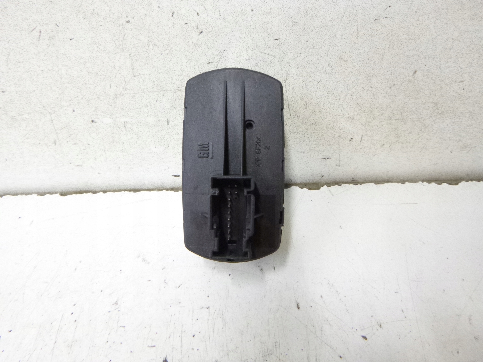 switch panel of the window left Opel Corsa D 2009r. 13258521AA