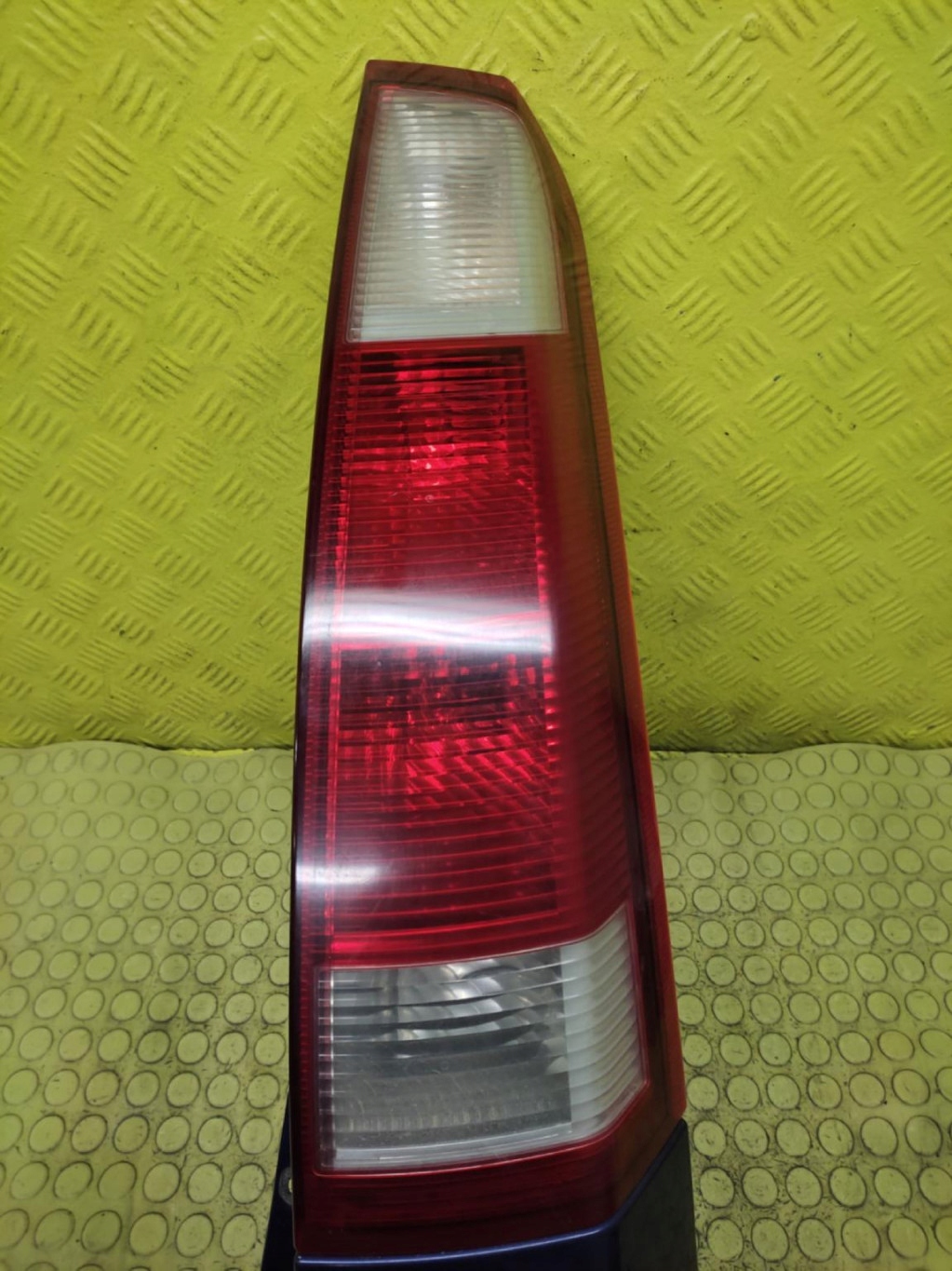OPEL MERIVA A light right rear part 93294346