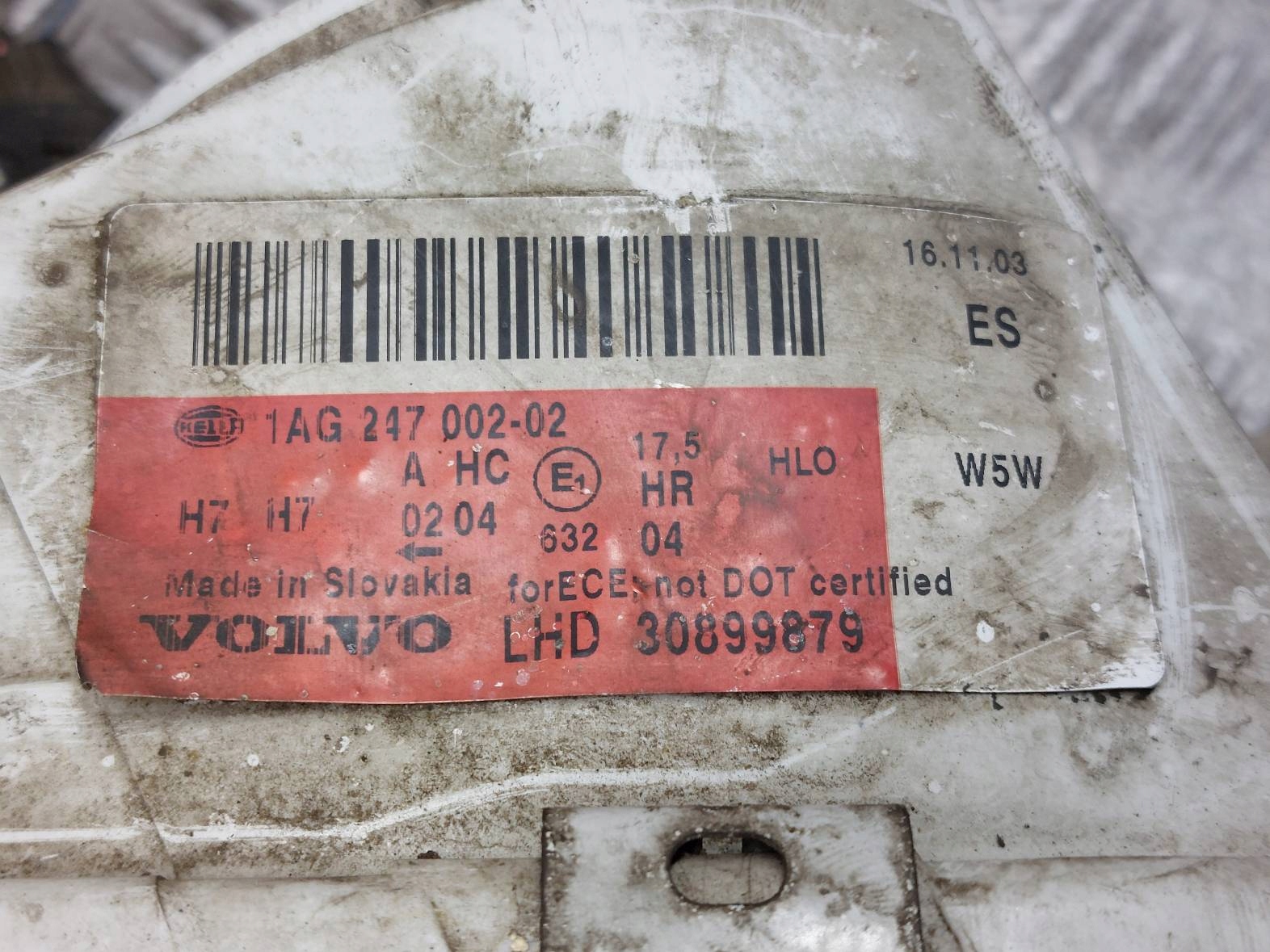 light right front VOLVO V40 and 30899879