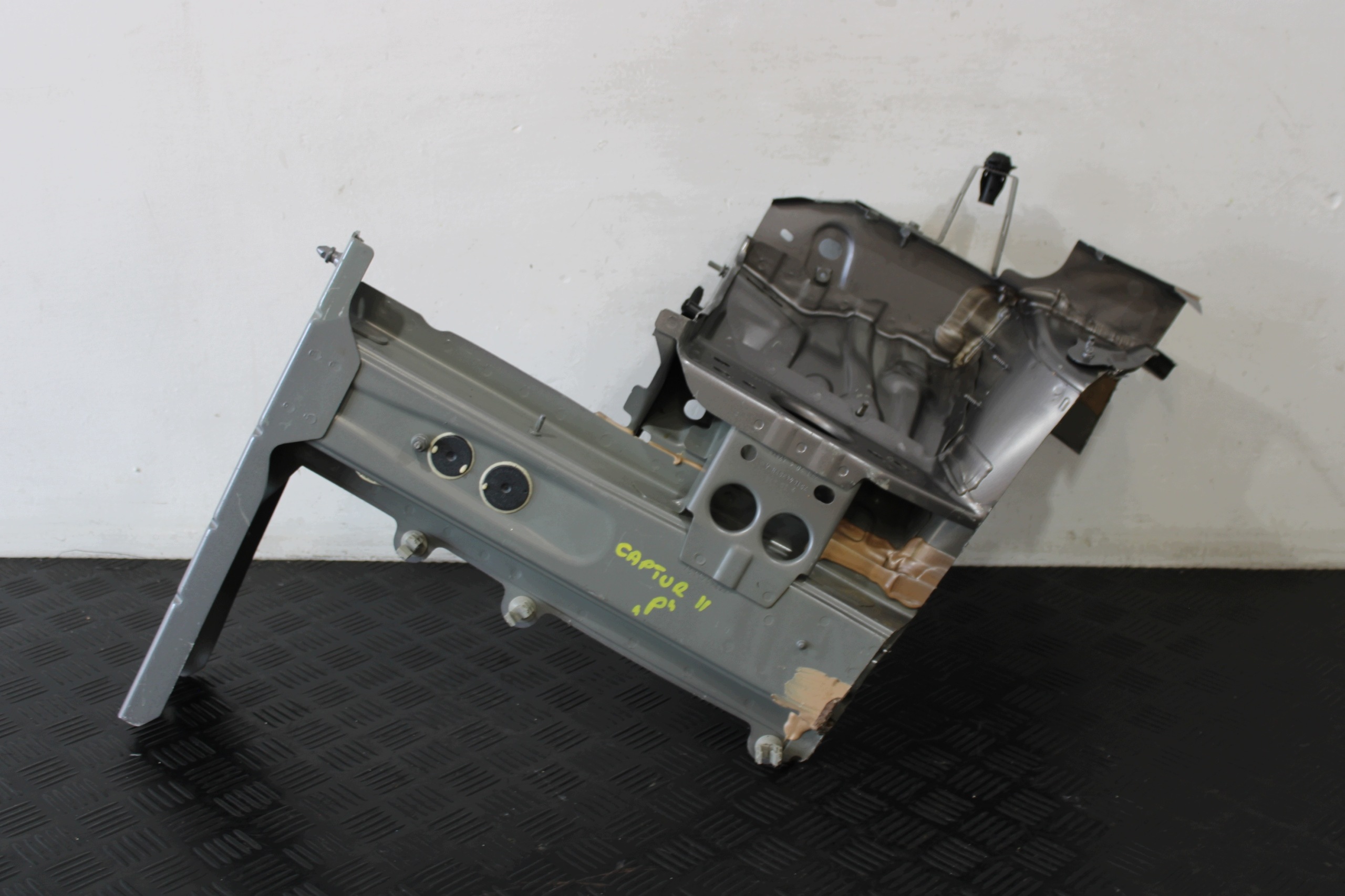 quarter quarter right front RENAULT CAPTUR II 2 1,0 TCE