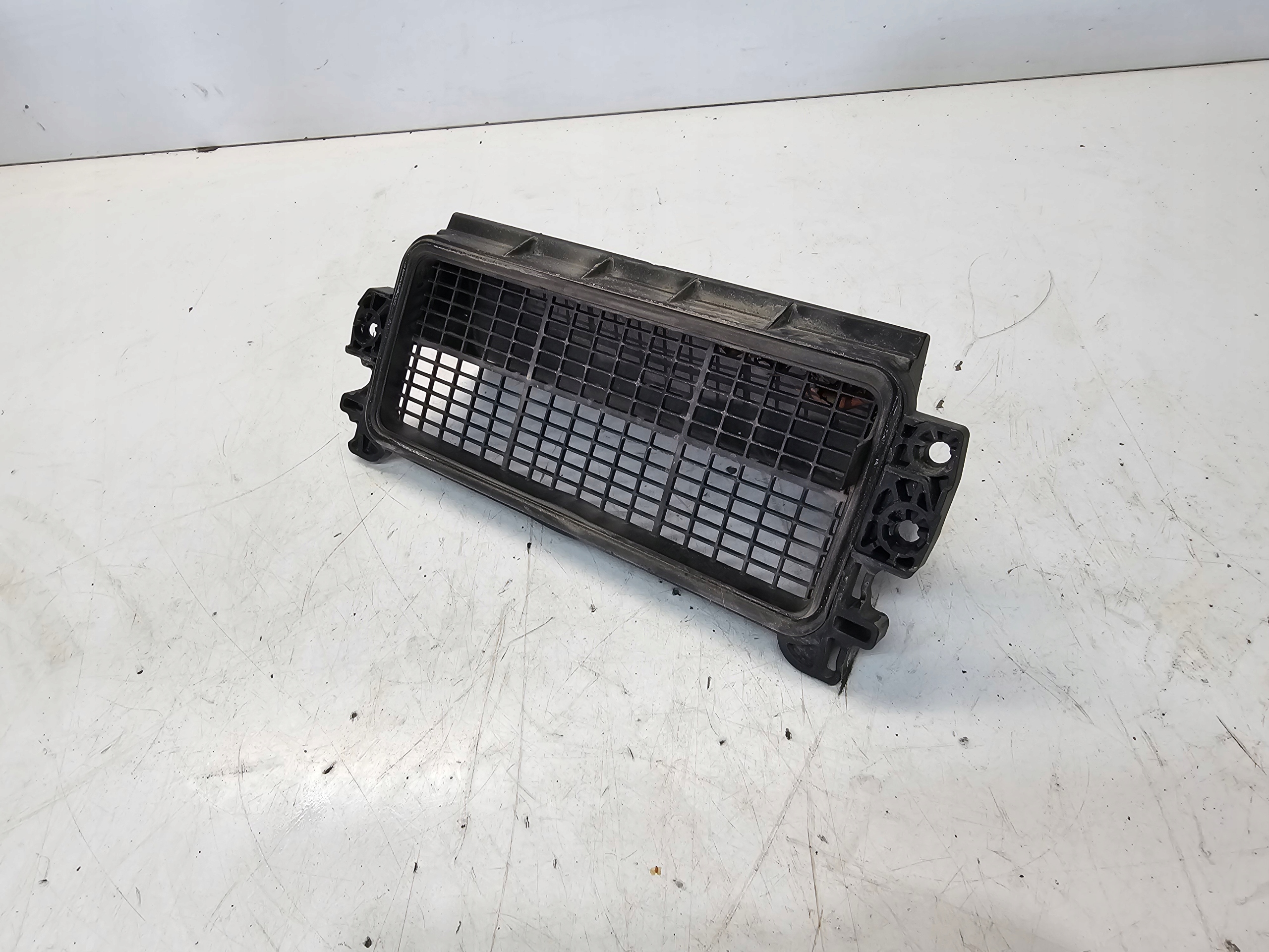 grid boot AUDI A1 8X 8X0815479B