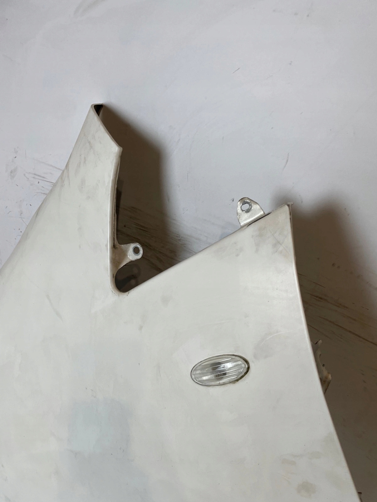fender front front left Nissan NV200