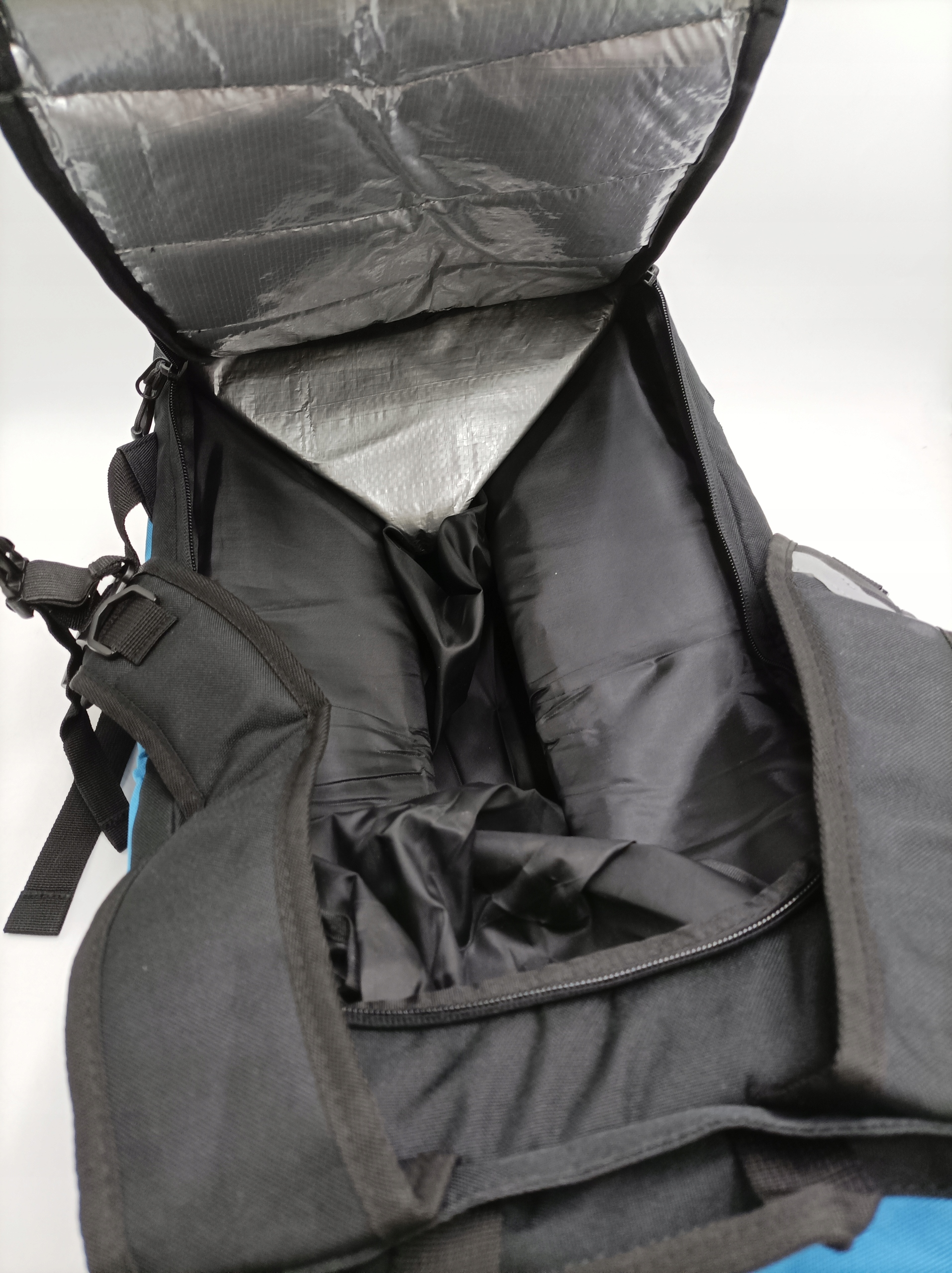 PLECAK NA AKCESORIA NARCIARSKIE AUMTISC - NIEBIESKI I FUNKCJONALNY Pojemność 45 l