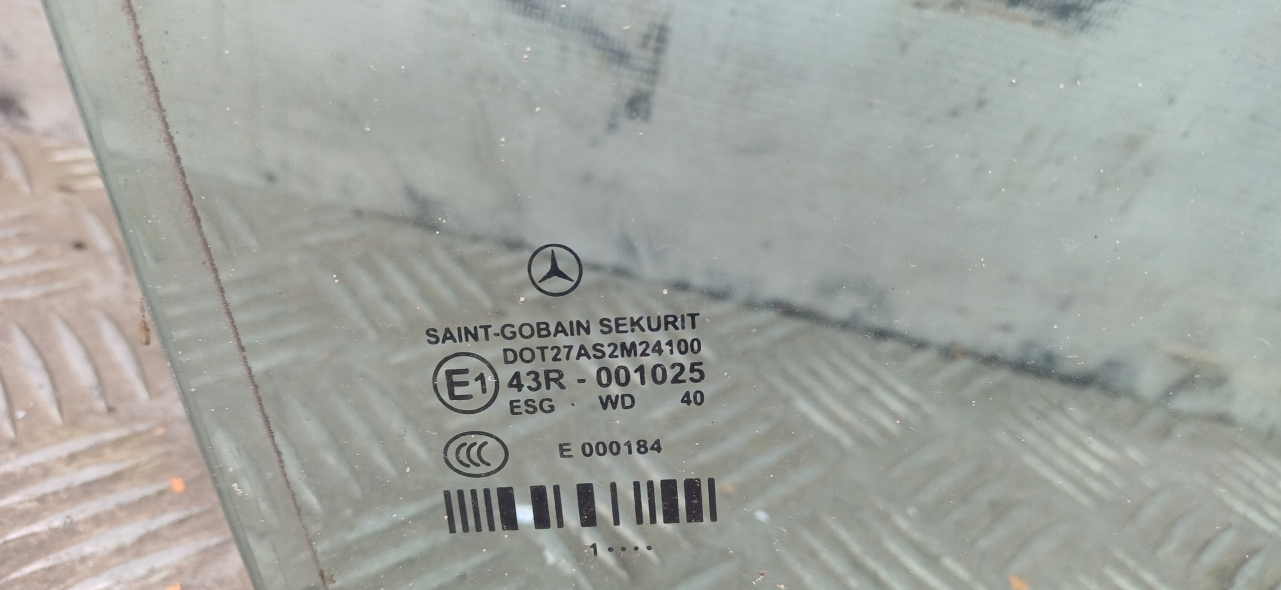MERCEDES W212 window right rear part KOMBI
