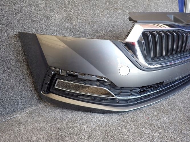 SKODA OCTAVIA IV FRONTSTOSSSTANGE VORNE AIR LUFT