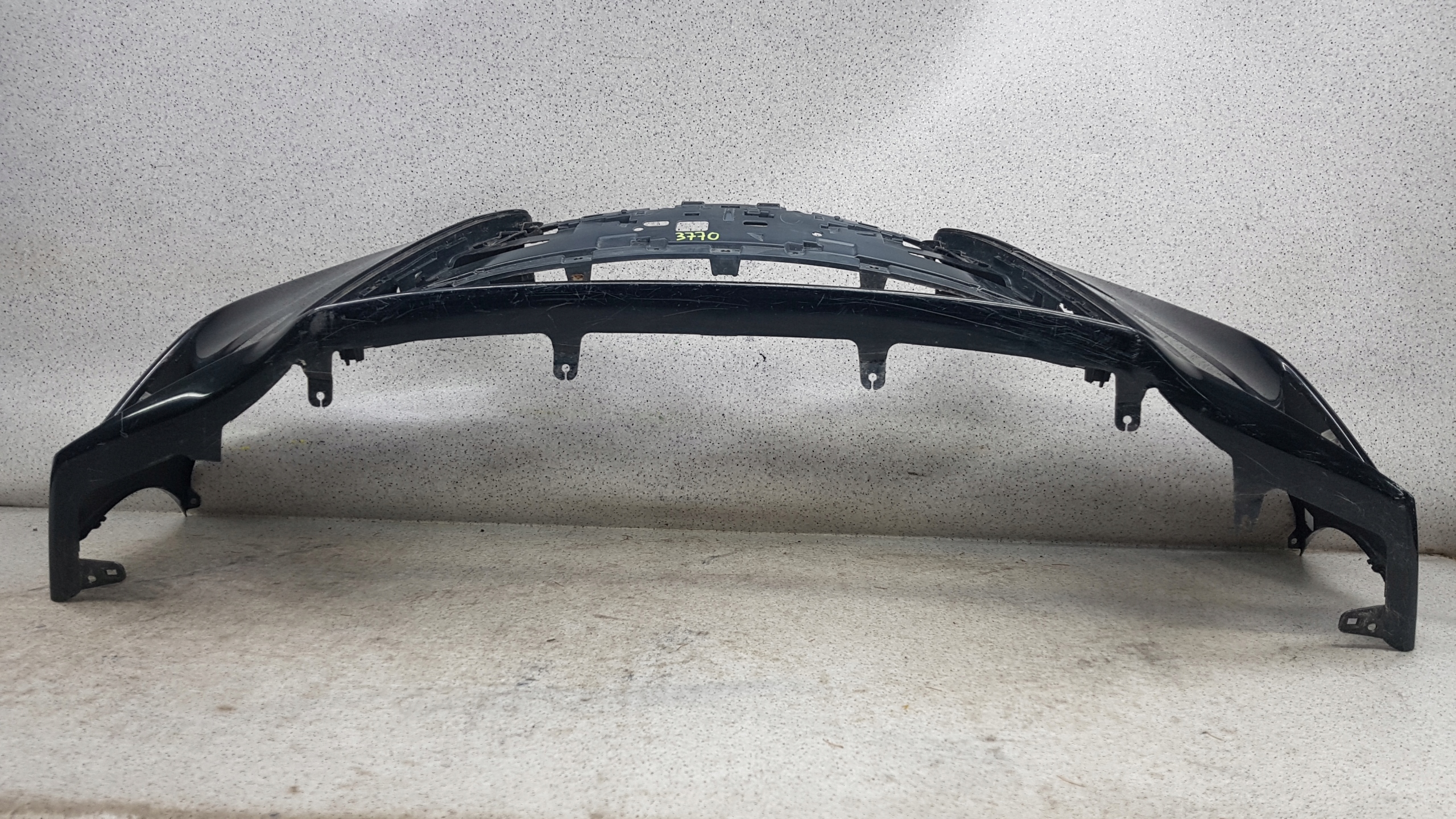 LEXUS IS 200 LIFT 2017 - bumper front 3770
